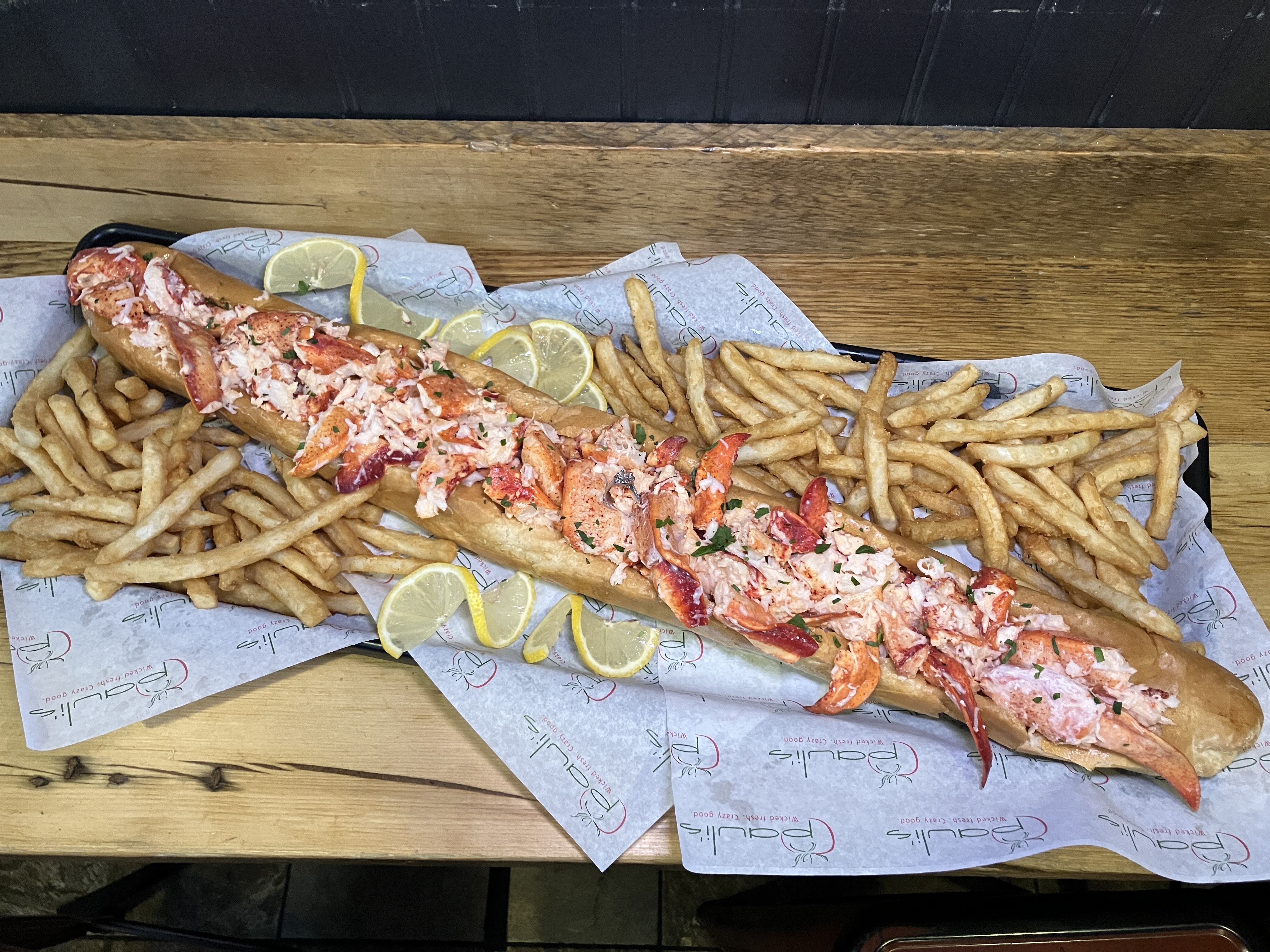 Boston sandwich shop offering special $10K, 28-ounce lobster