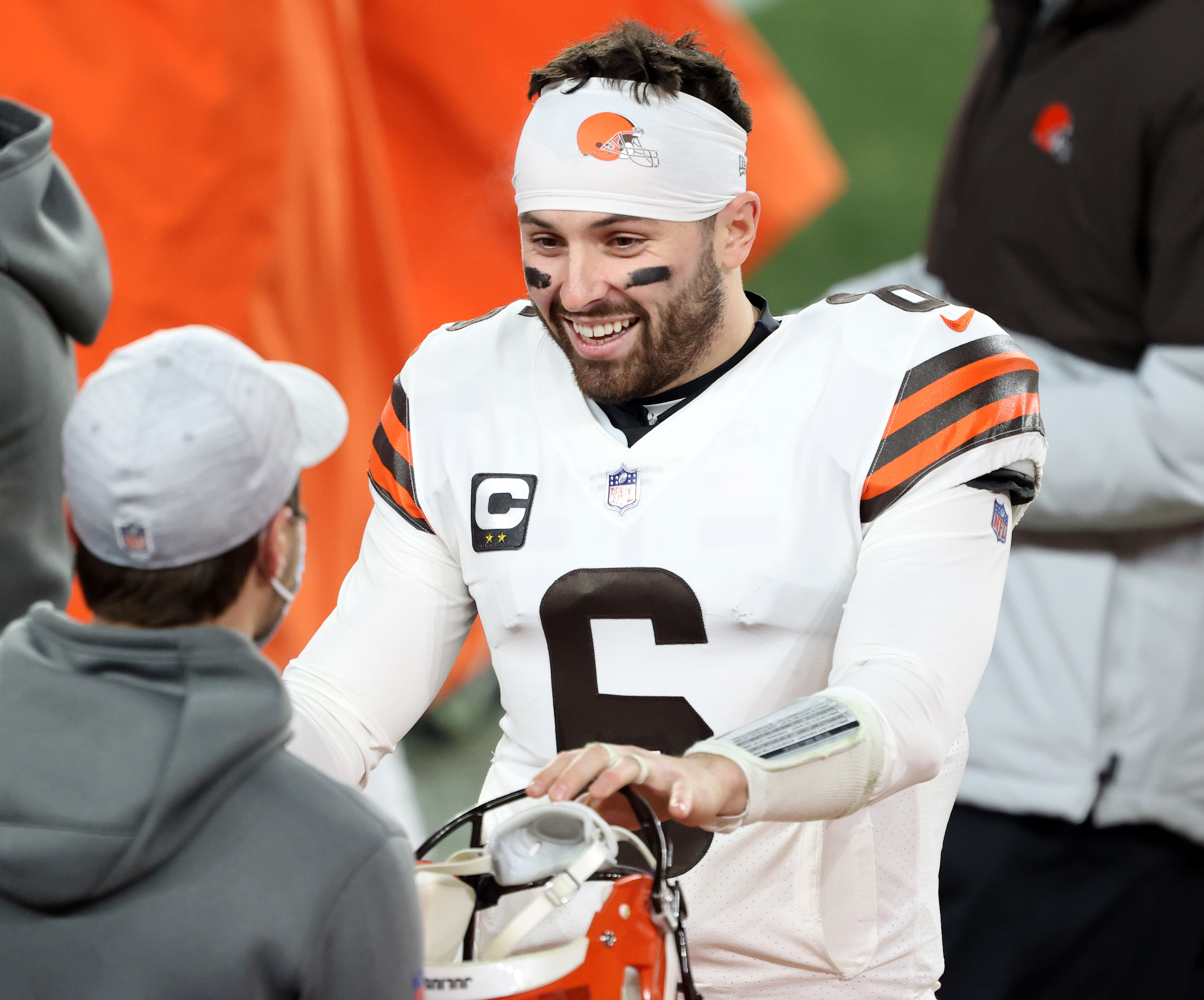 Browns top Steelers 48-37 for first playoff win since 1995, advance to play  Chiefs next weekend