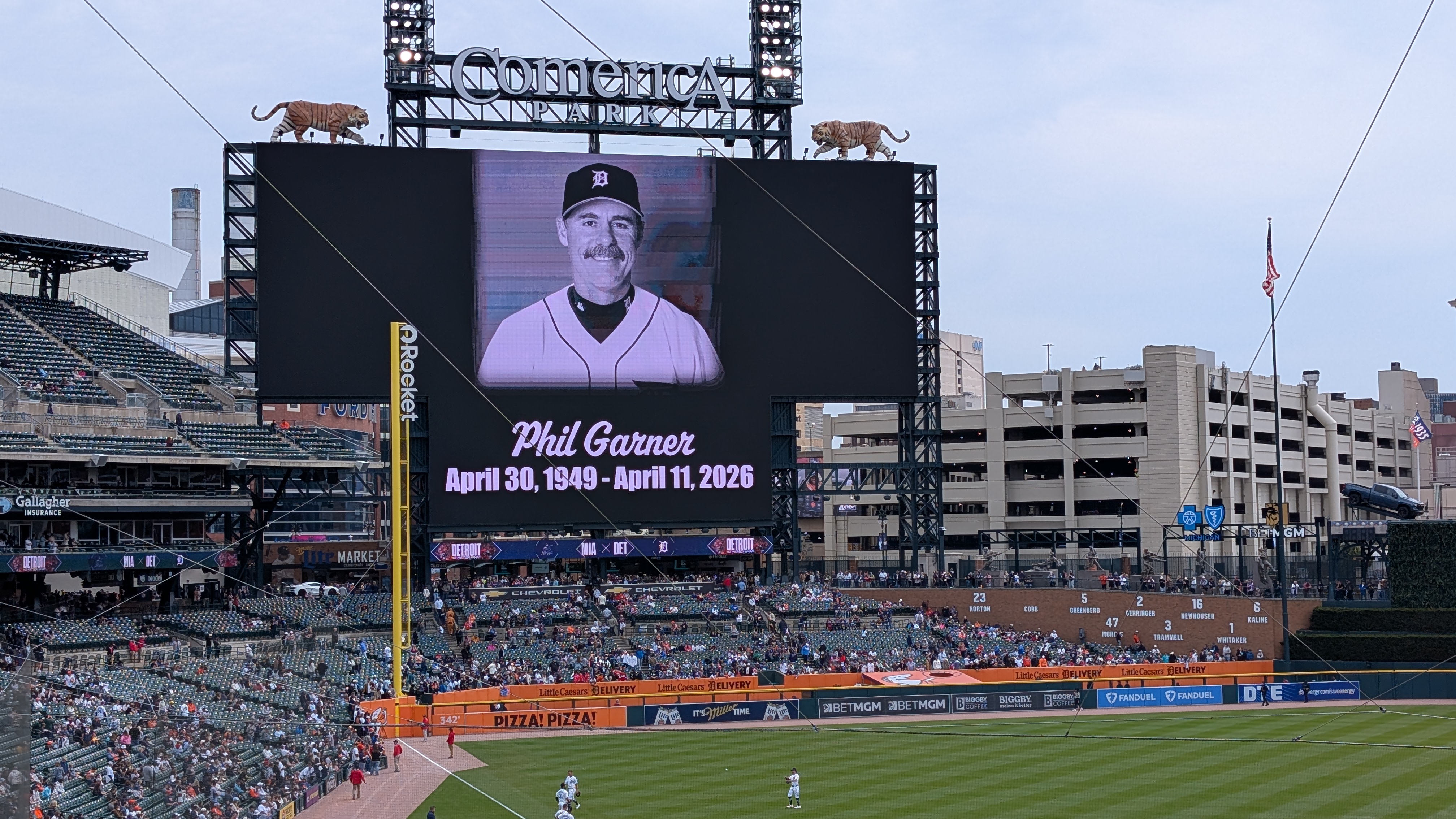 Tigers' A.J. Hinch pays tribute to Phil Garner after Sunday's win -  mlive.com