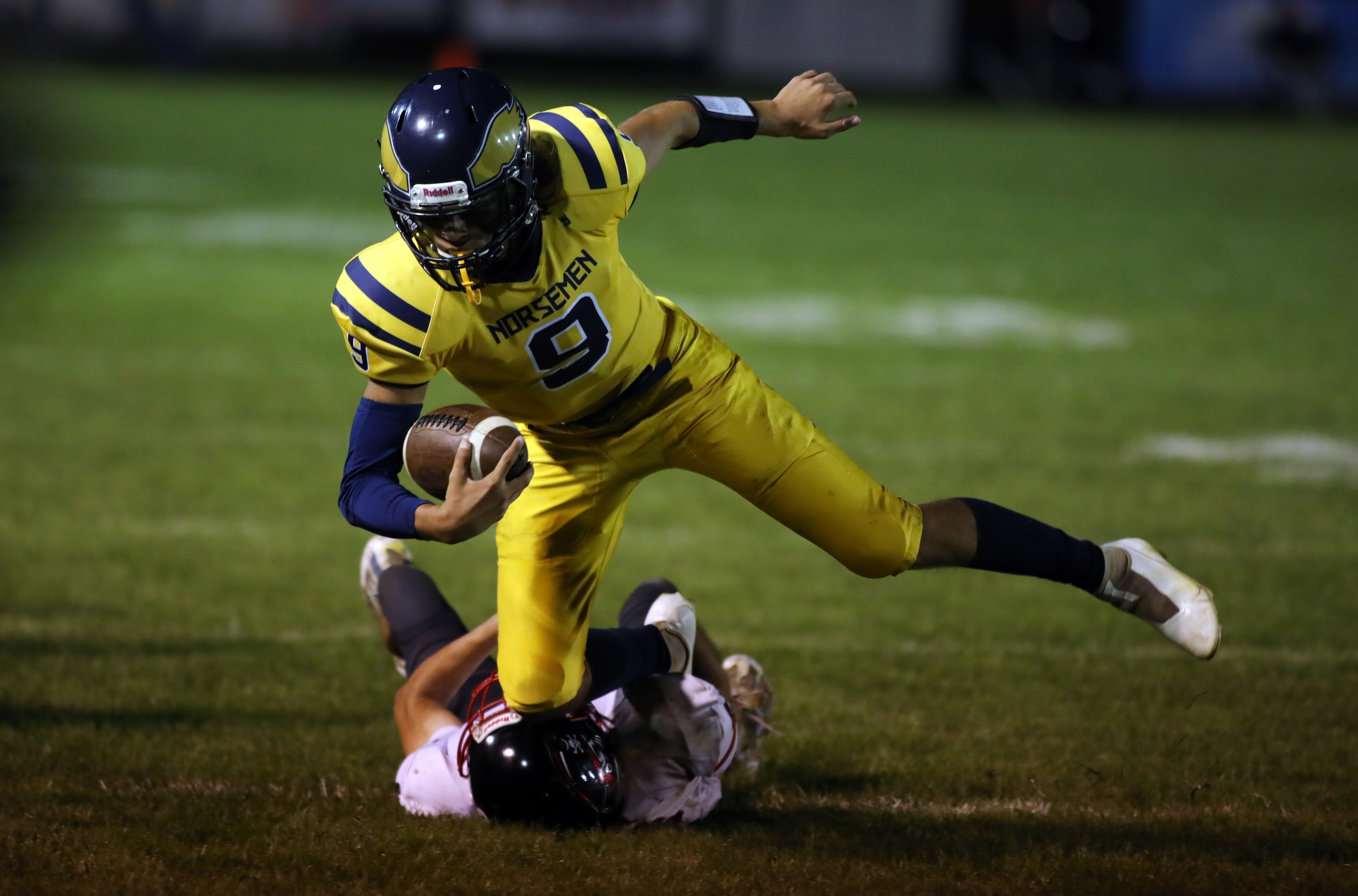 Yes, a Football Player Named Parker Titsworth Wears a 69 Jersey