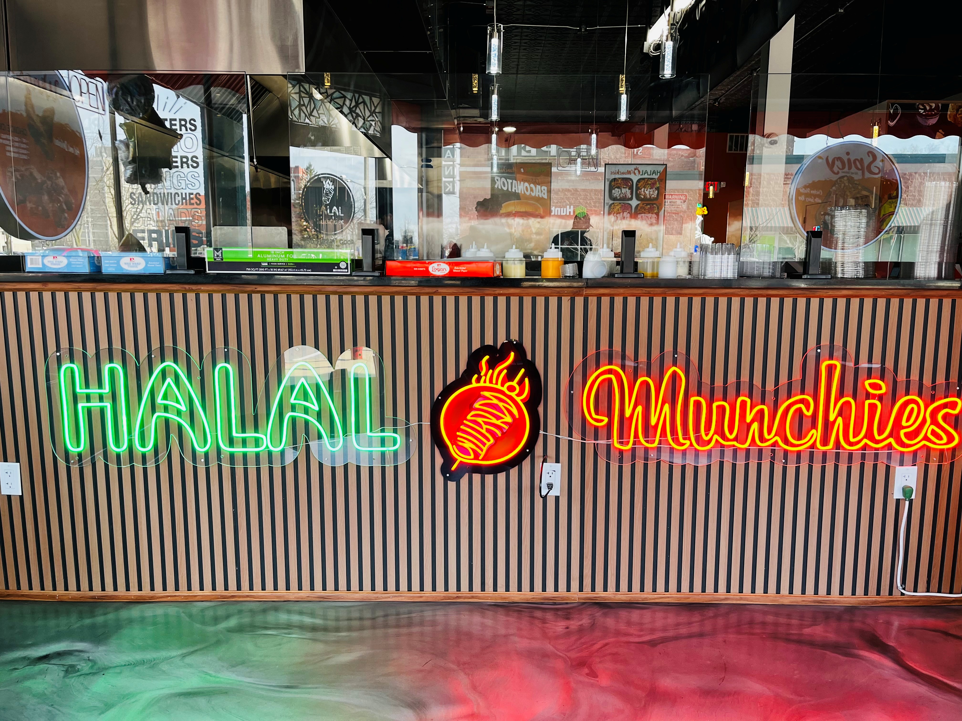 XZGN6LDG5FEDLOHGGEBNWDPNYA Bob’s Bites: Halal Munchies Brings Flavor to Old Town — A Culinary Adventure Awaits!