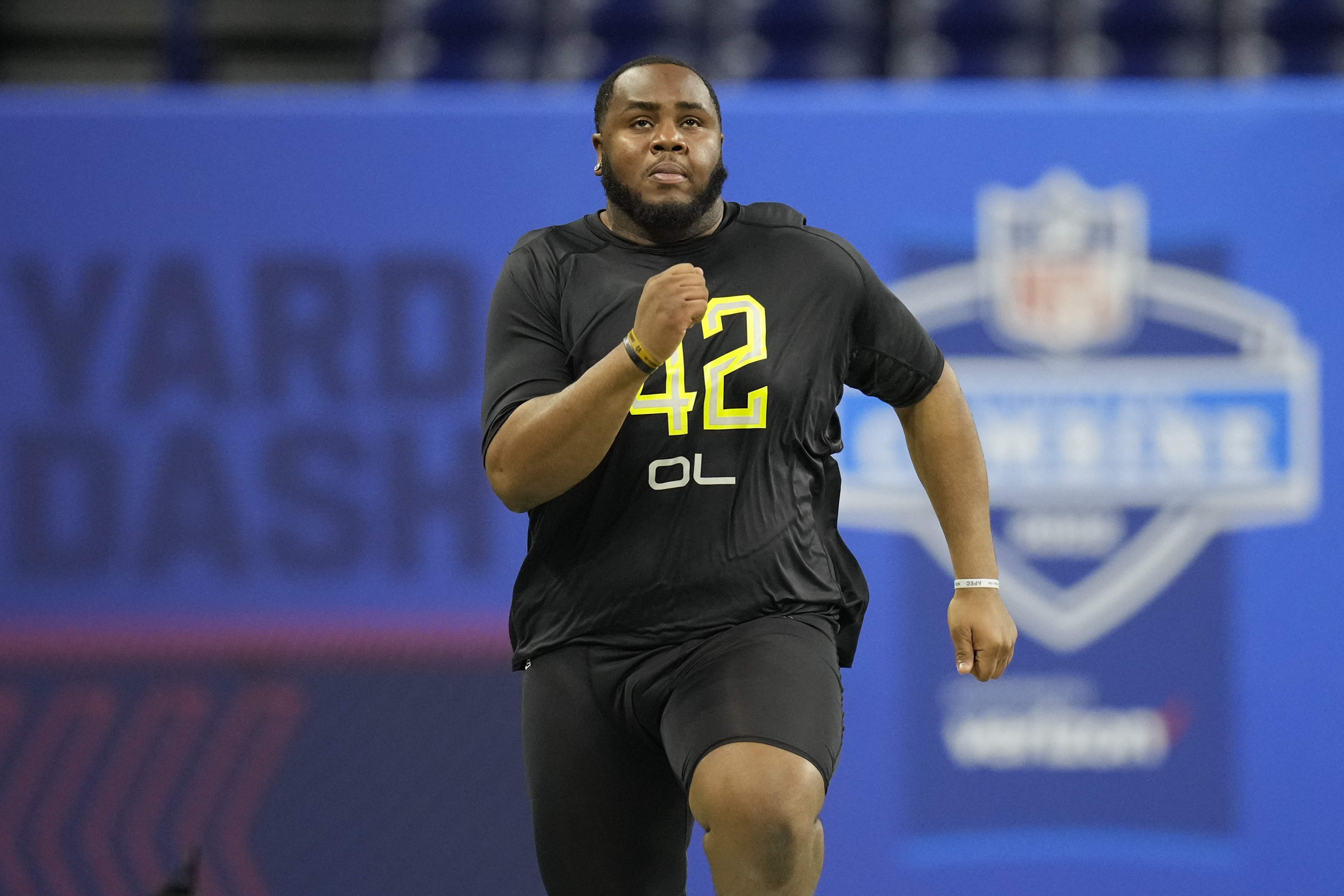 NFL Draft Combine: Daniel Faalele weighs in at 384 pounds