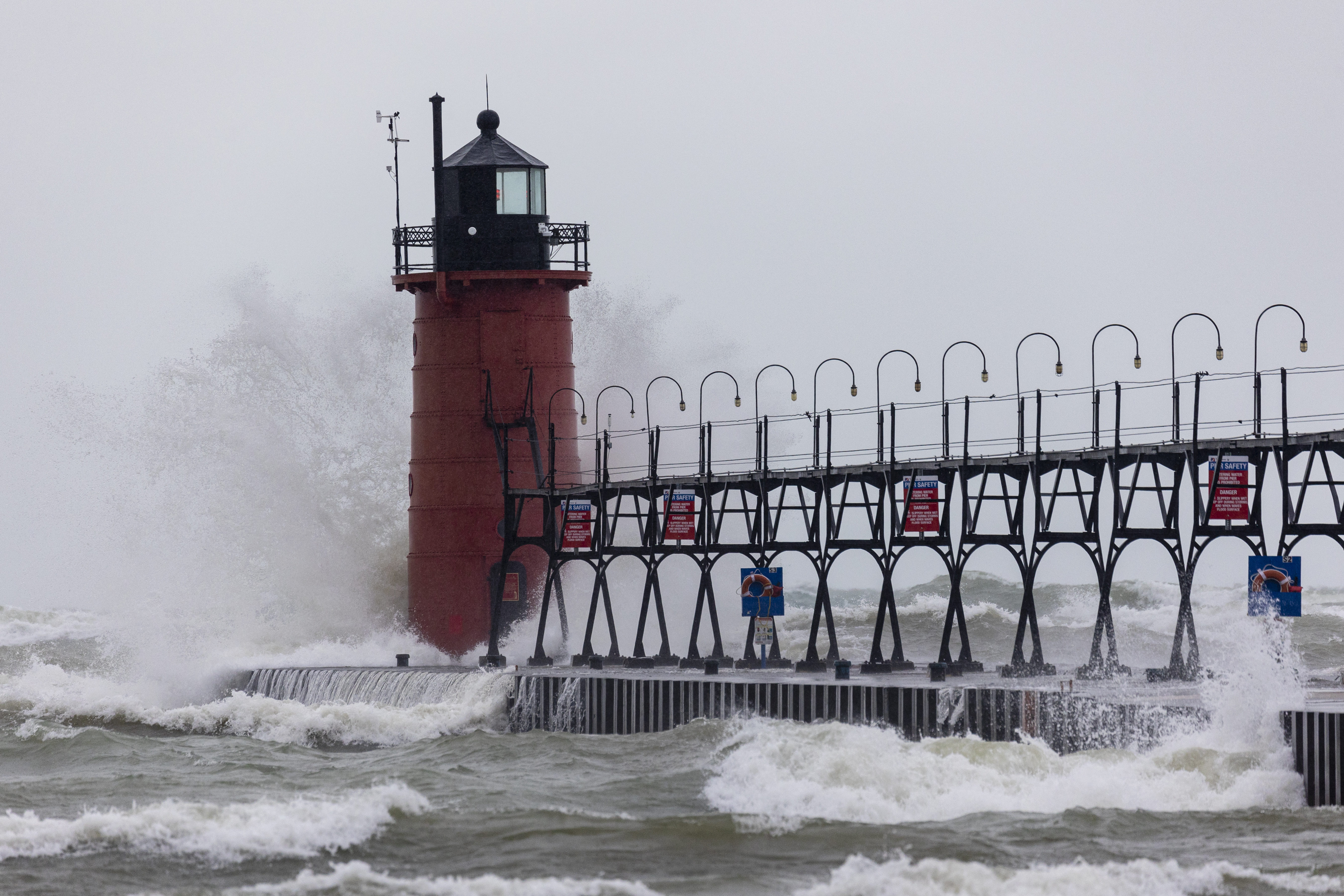 Massive waves pummel Lake Michigan's iconic lighthouses - mlive.com
