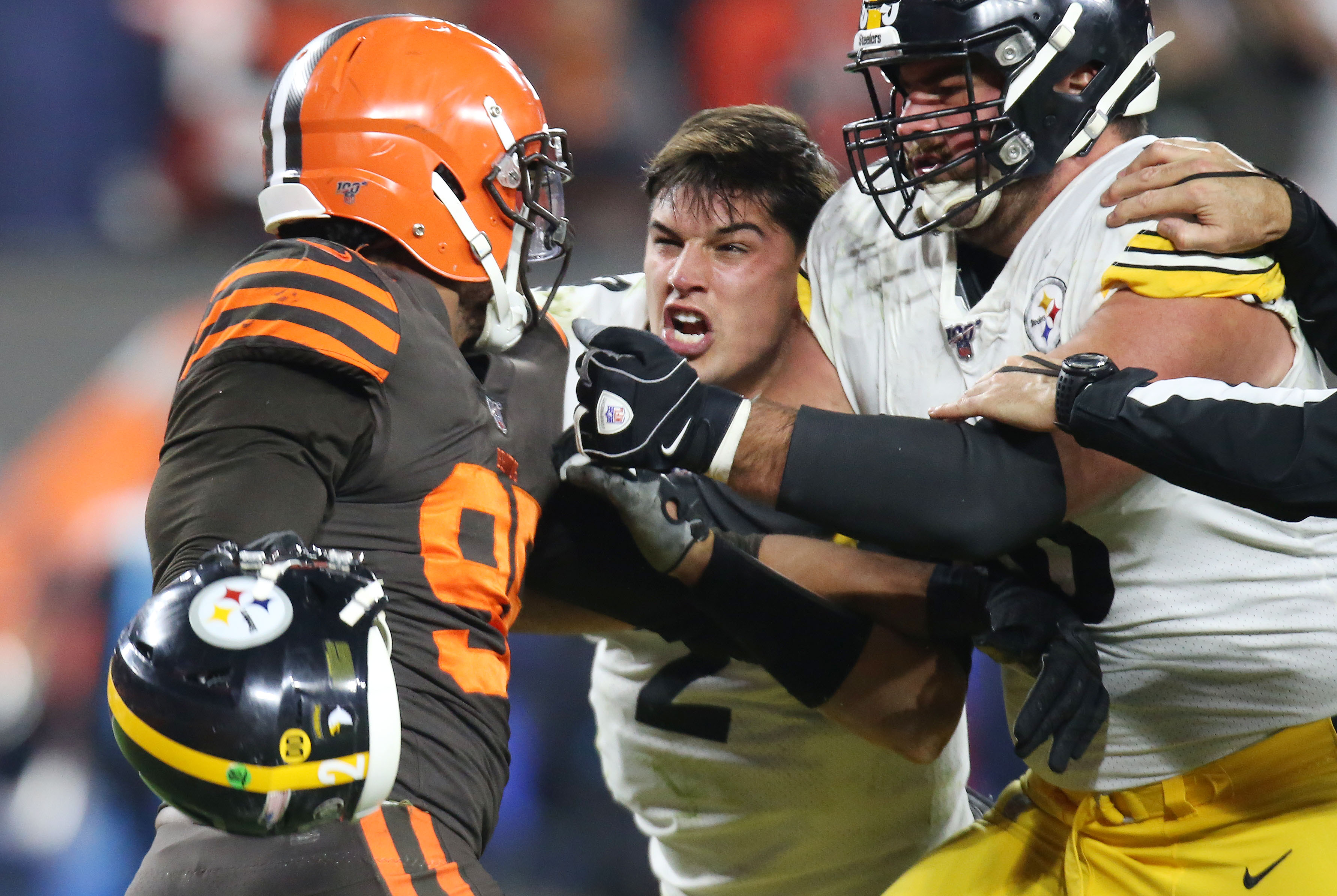 The Myles Garrett vs. Mason Rudolph Steelers-Browns fight, explained 