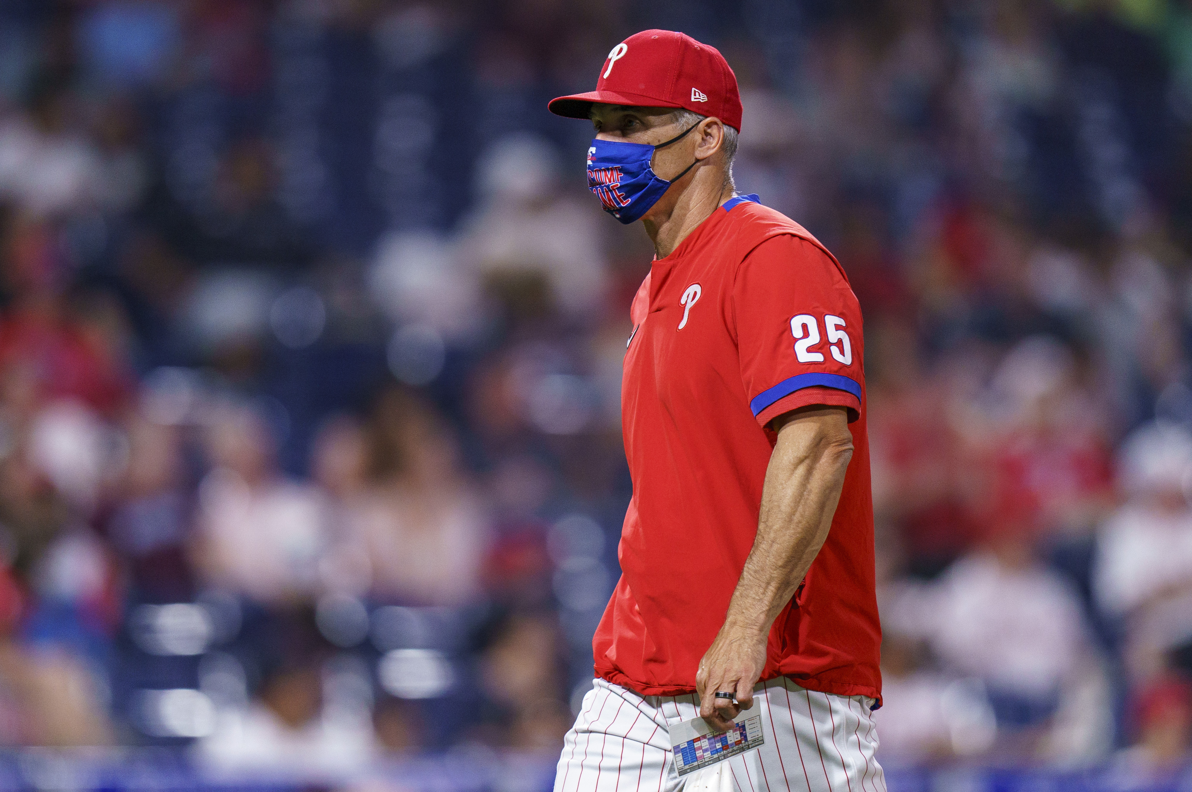 Ex-Yankees manager Joe Girardi escalates conflict with Phillies media 