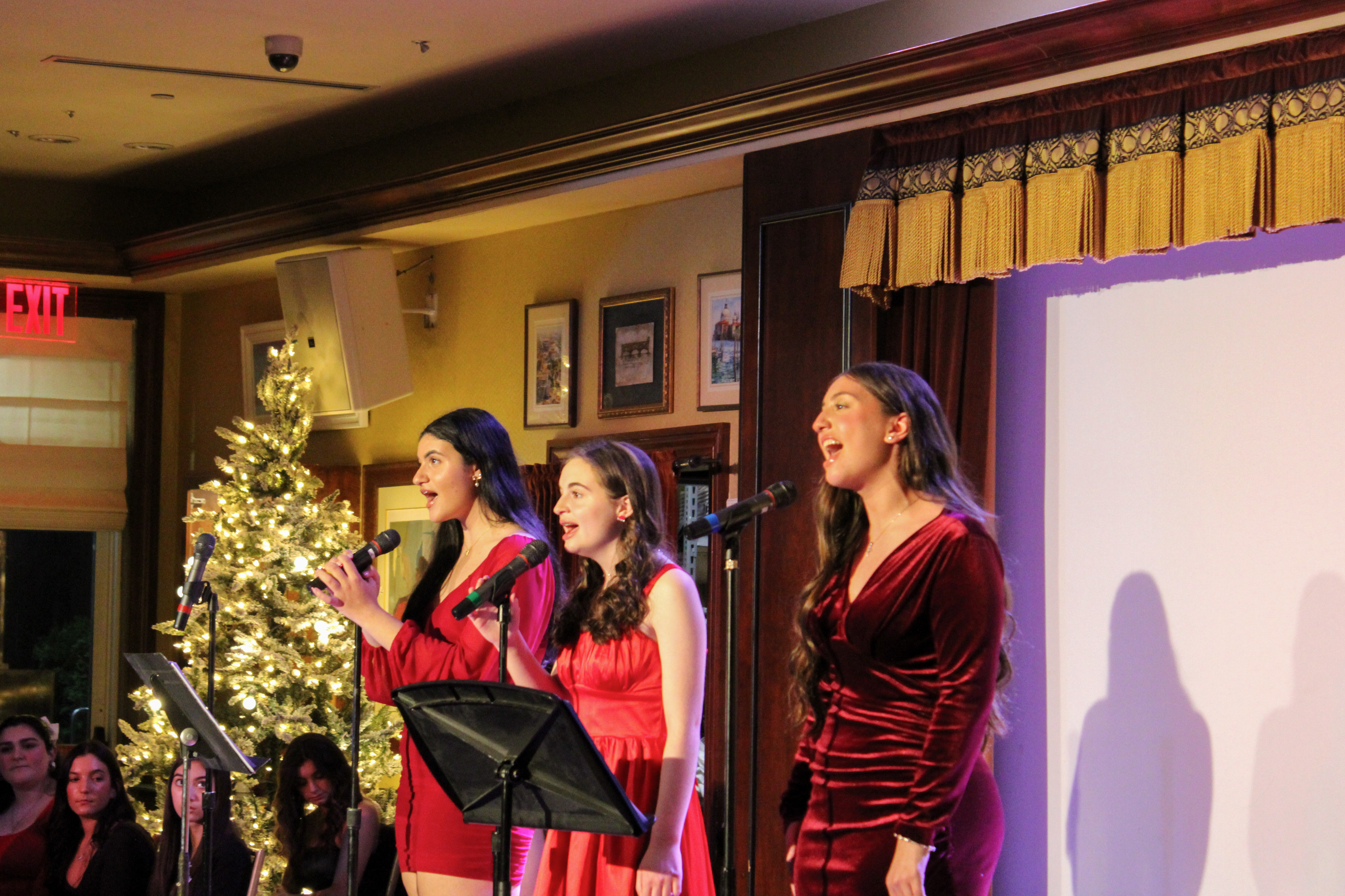 Staten Island students perform in annual “Very Merry Minty Christmas ...