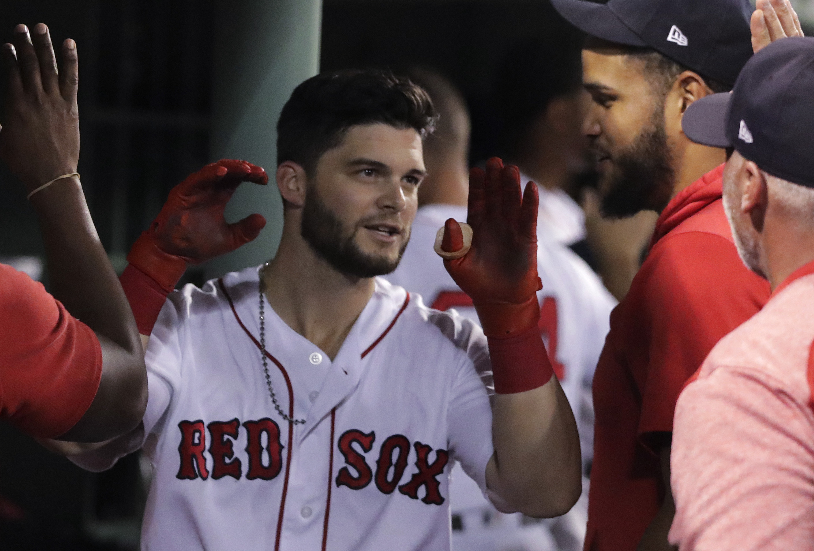 Red Sox fans are about to see a familiar face in Yankees' pinstripes.  Outfielder Andrew Benintendi is being traded to New York --…