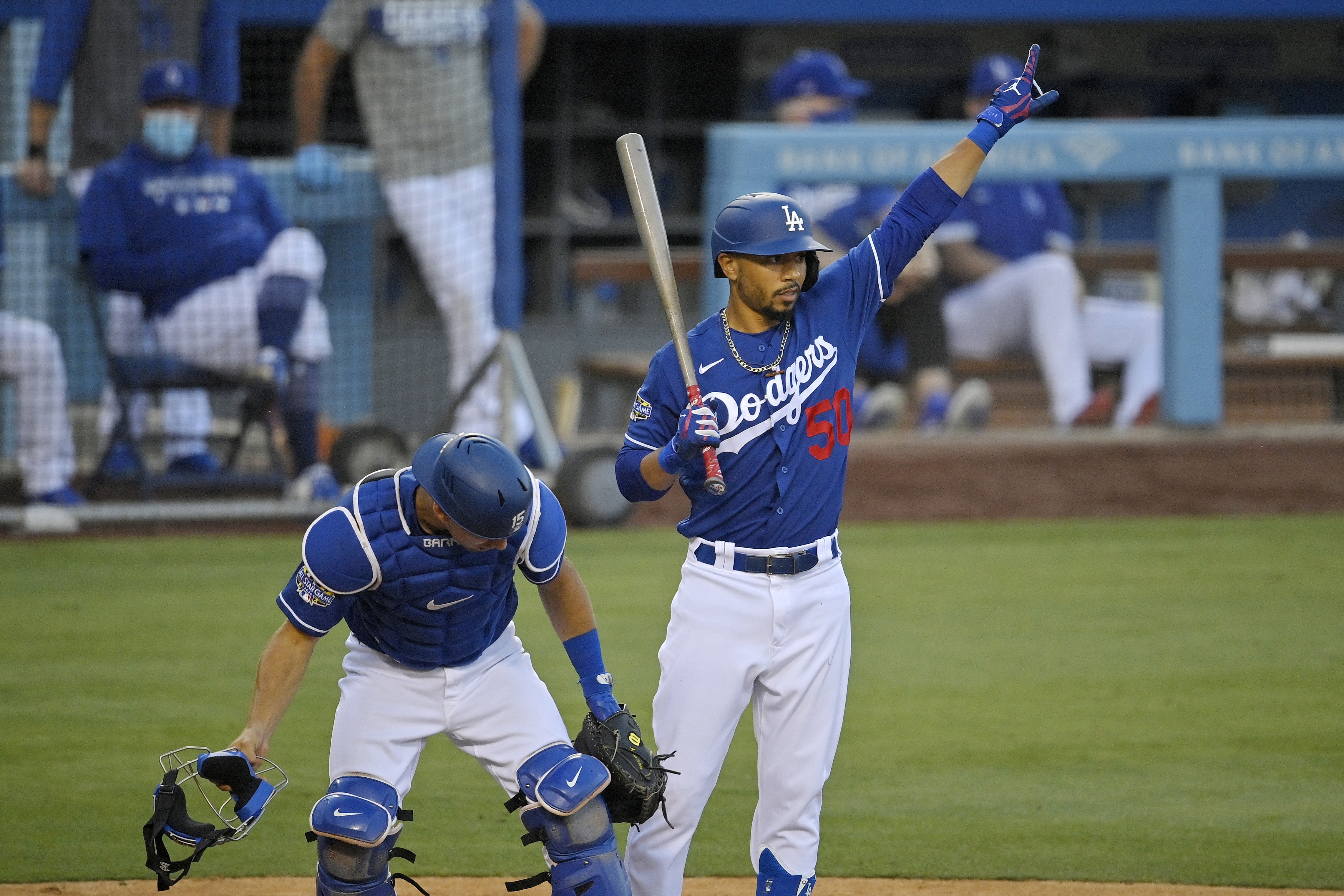Mookie Betts, former Boston Red Sox star, crushes home run in Dodgers'  intrasquad game (video) 