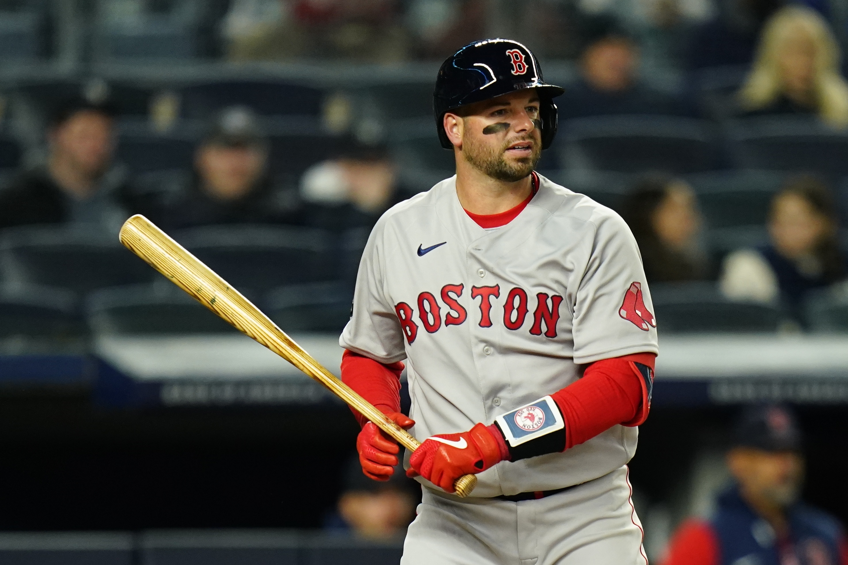 Red Sox add Vazquez, Arauz to COVID-related injured list