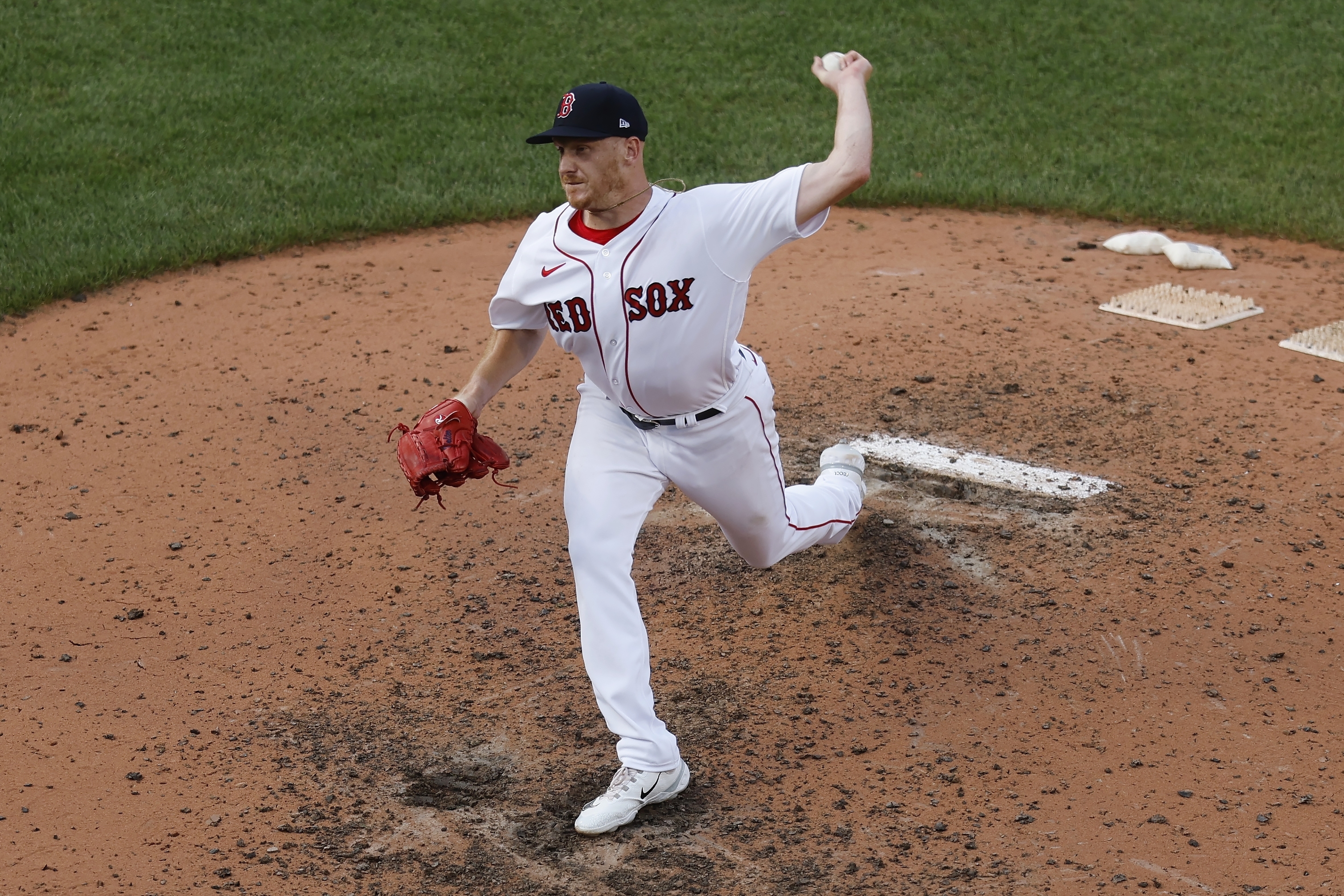 Chris Sale offered to pay for WooSox to spend an extra night in a