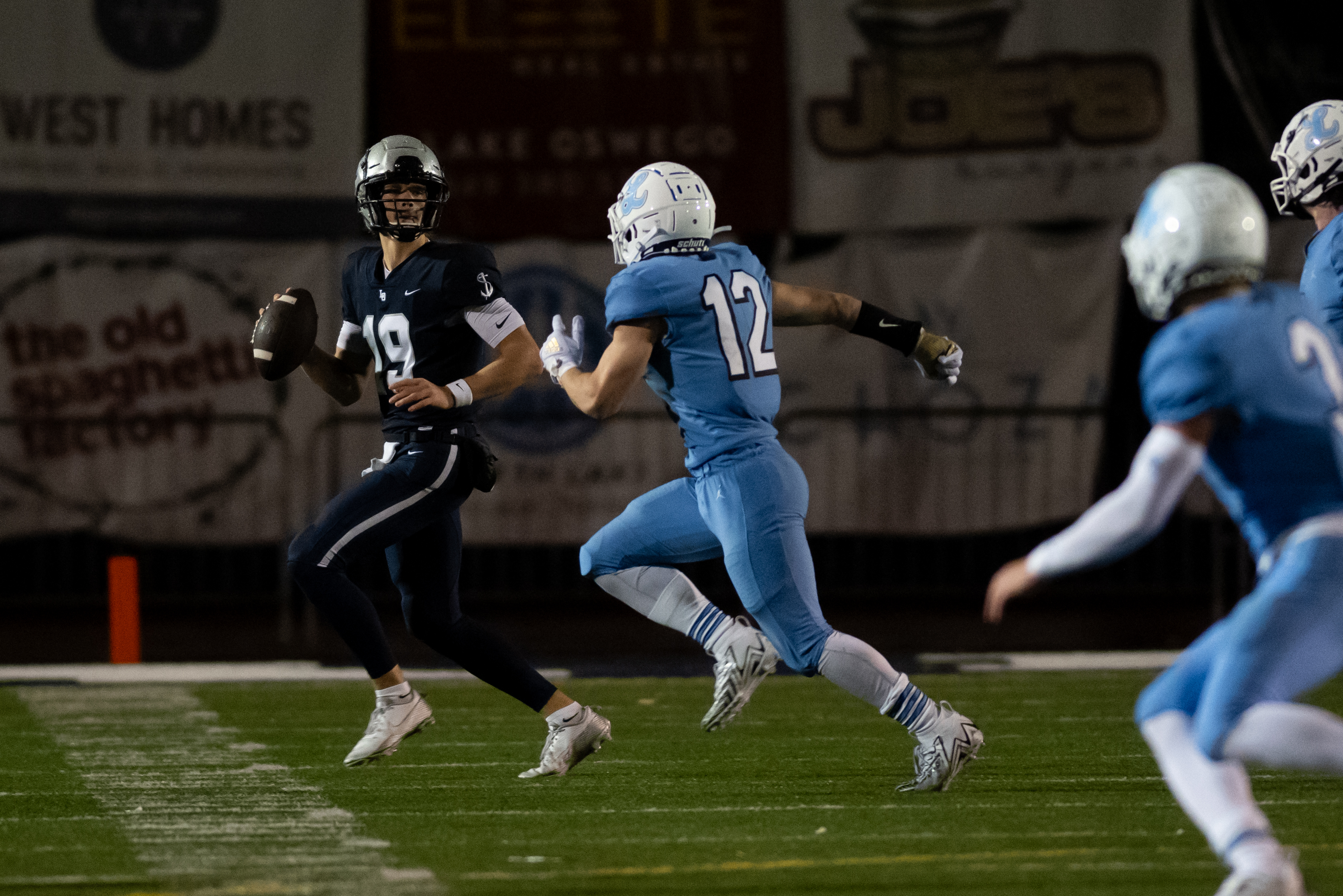 Lake Ridge Pacers Oregon high school football: Lake Oswego Lakers vs Lakeridge Pacers ...