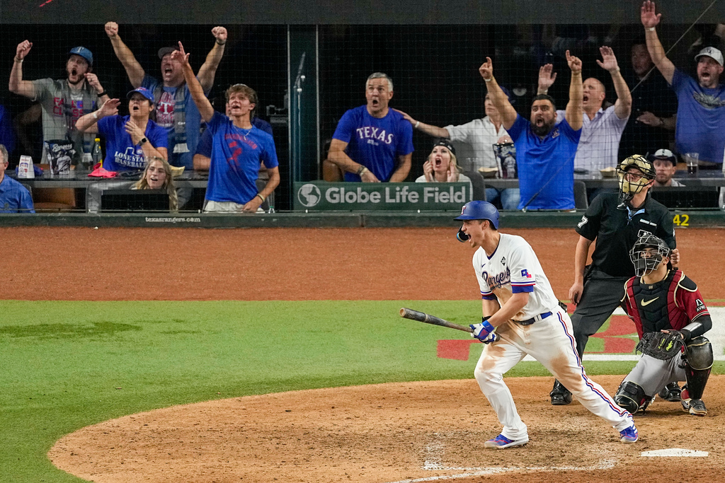 Adolis García's walk-off home run in 11th sends Rangers past