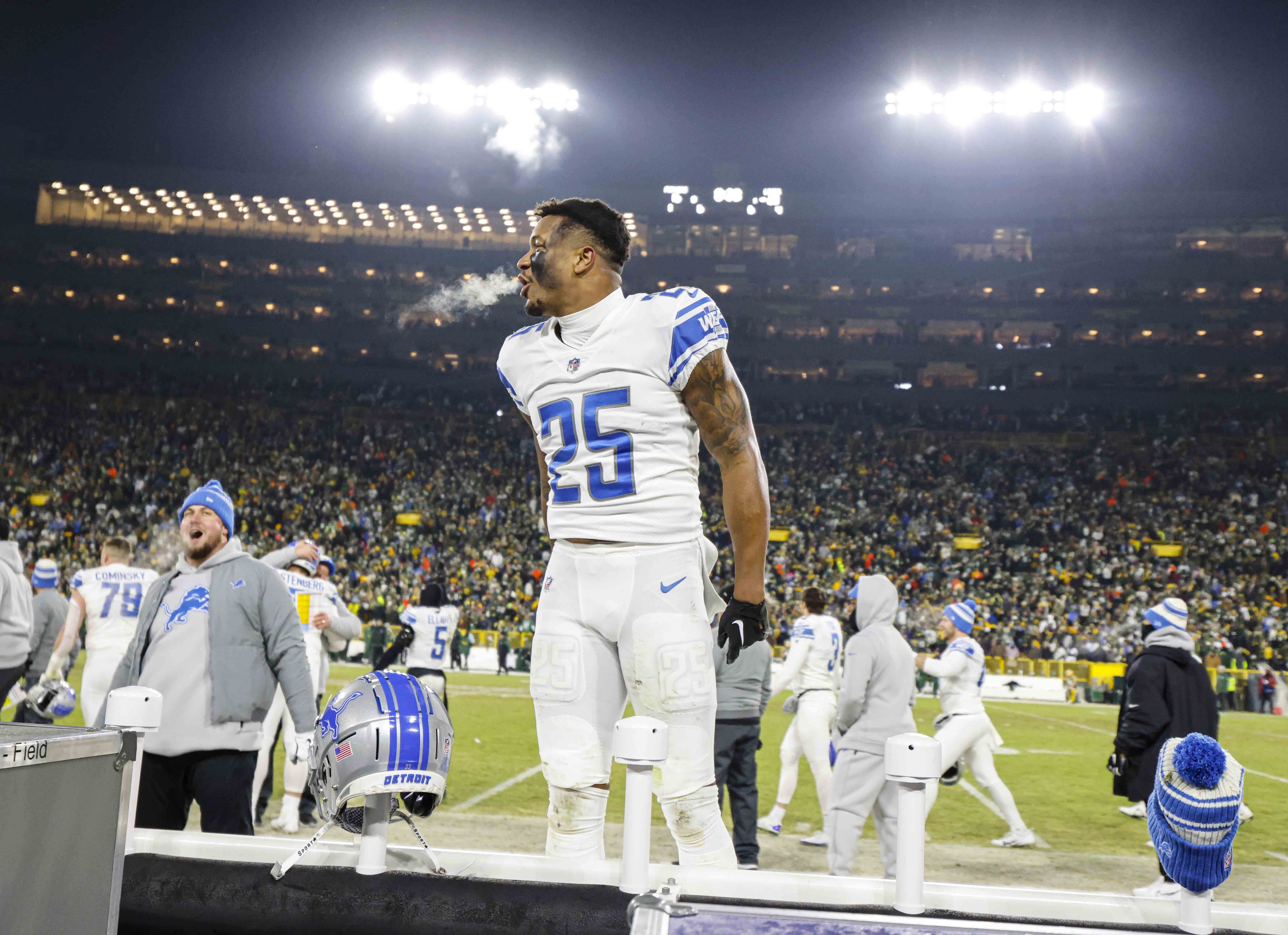 Detroit Lions end 15-game winless run and pay tribute to Michigan