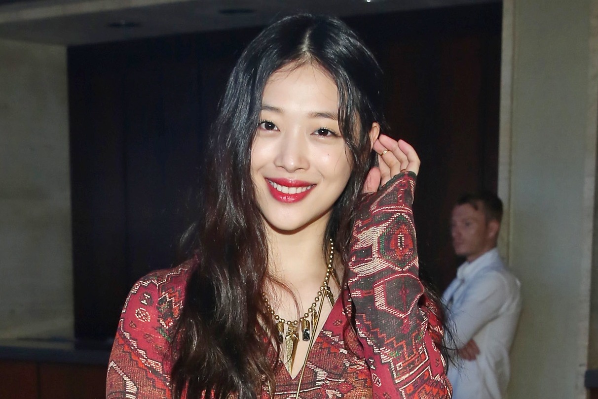 K-pop singer Sulli dead at 25; suicide suspected - masslive.com, image size:1212x810