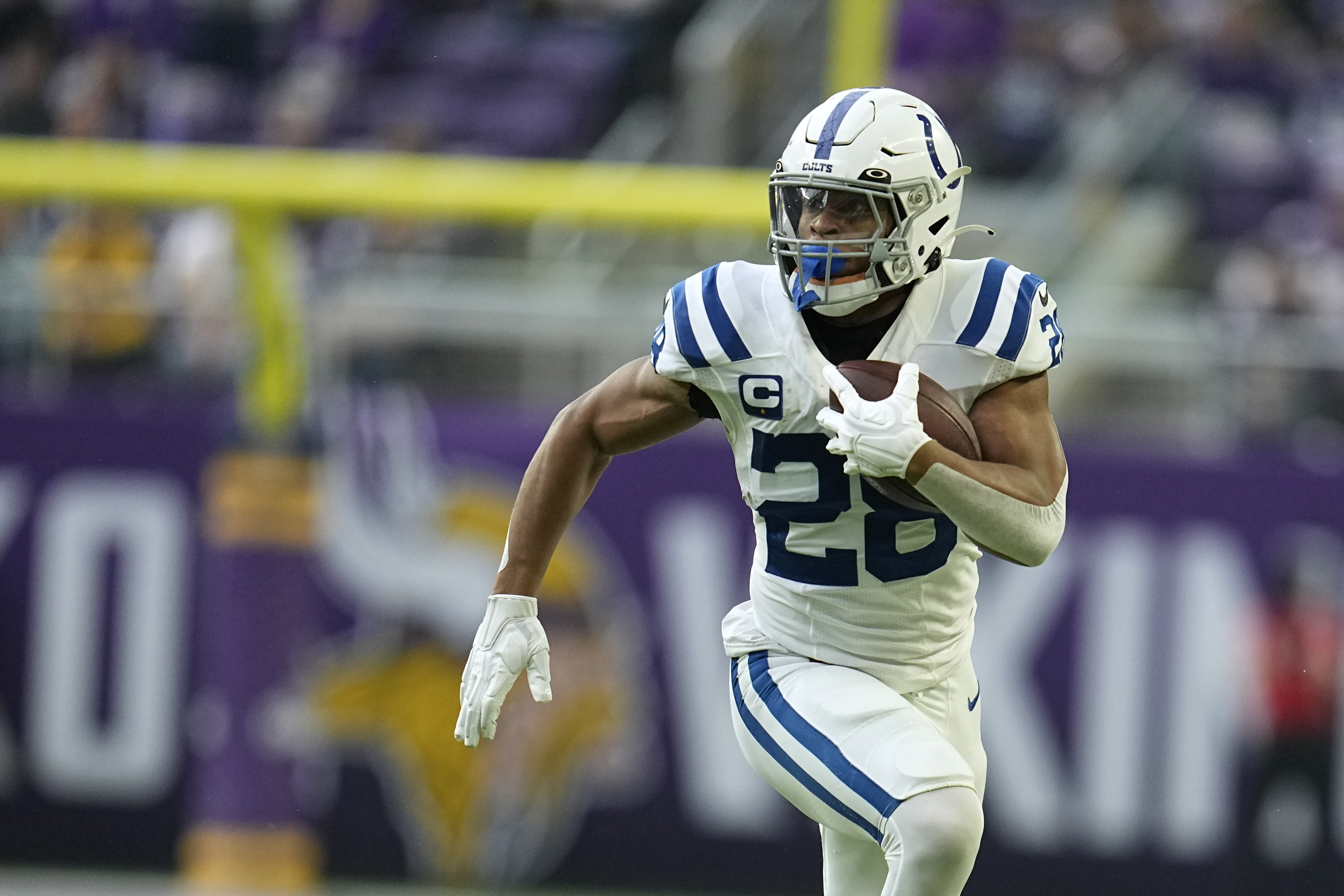 Colts give Jonathan Taylor permission to seek out trade, source