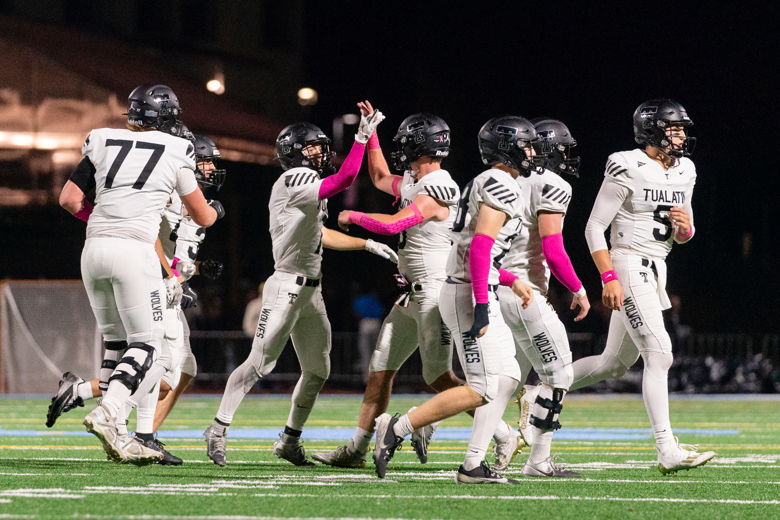 Lake Ridge Pacers Oregon high school football: Lakeridge Pacers vs Tualatin Timberwolves ...