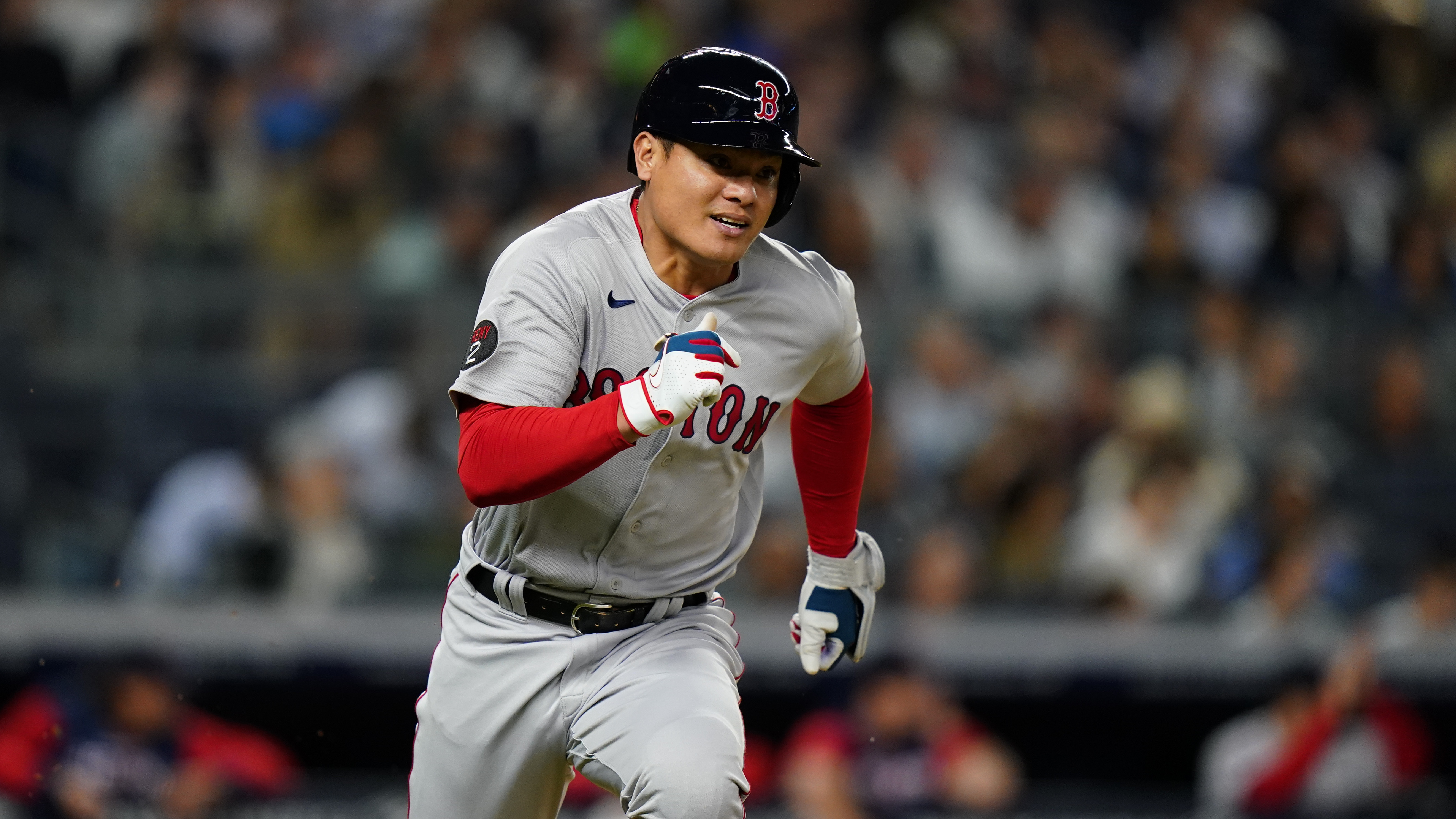 Red Sox sign infielder Yu Chang to one-year deal, place Trevor