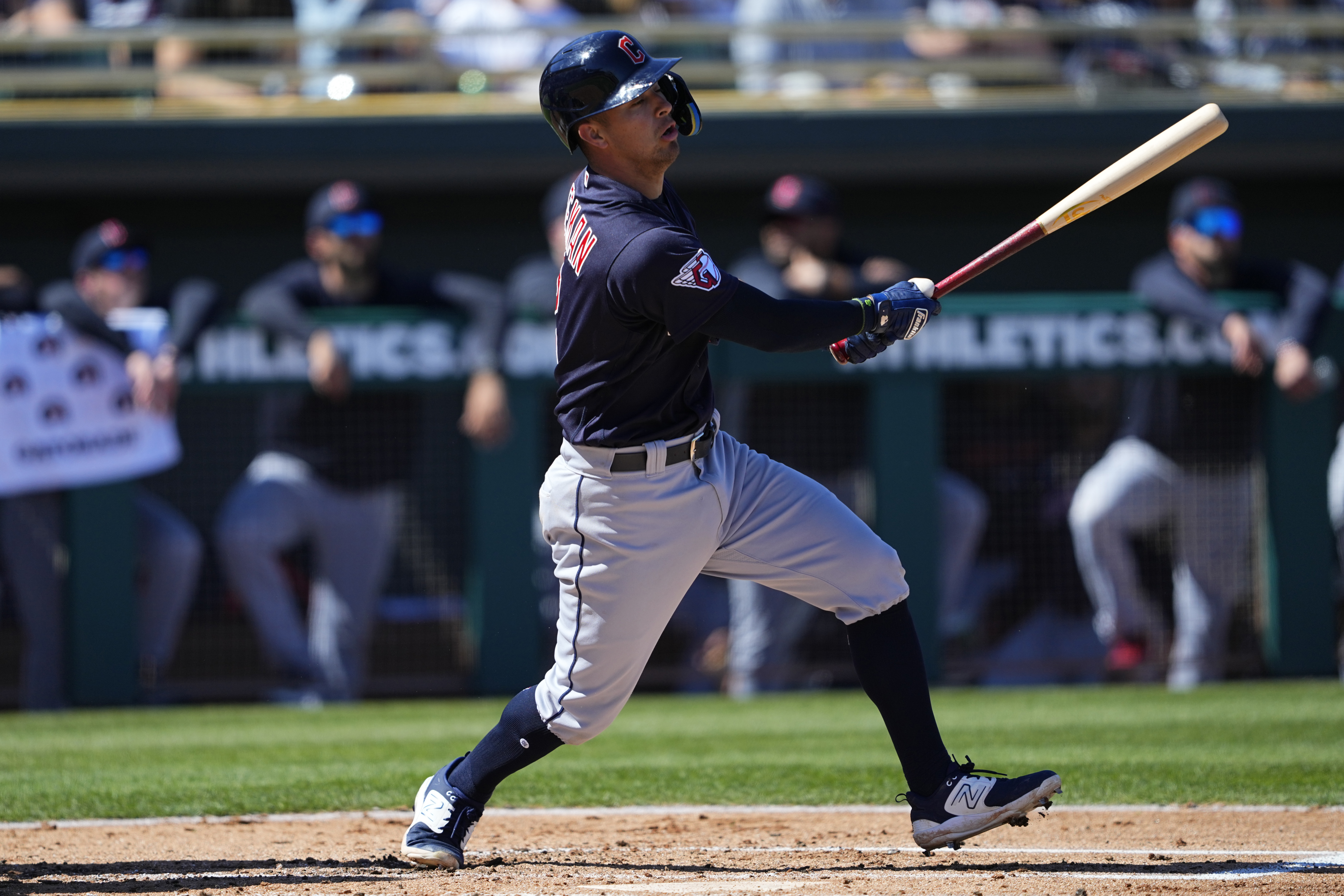 Castillo dominates as Mariners blank Blue Jays in wild-card opener