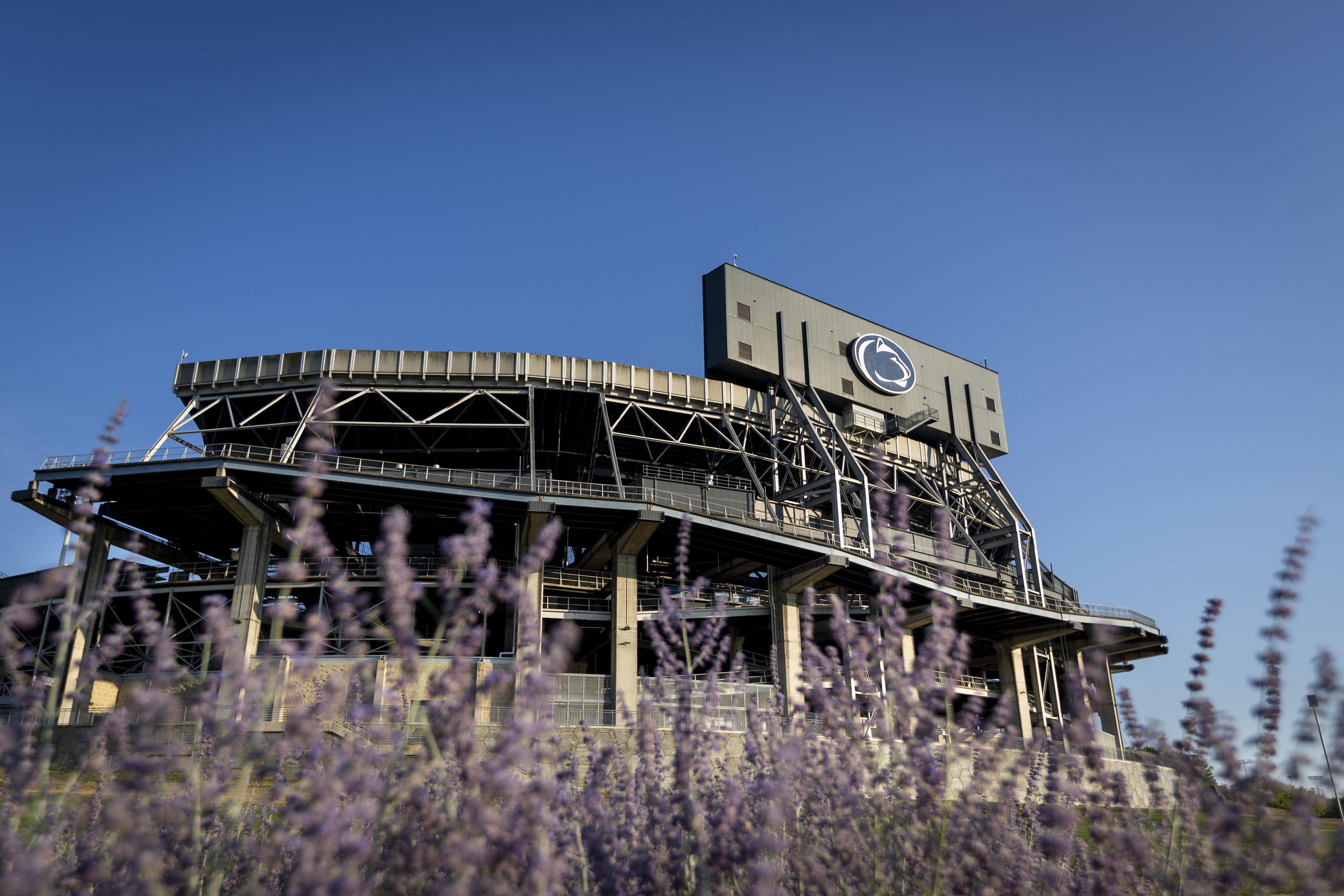 Photo Story] Topgolf Live Stadium Tour Comes To Beaver Stadium