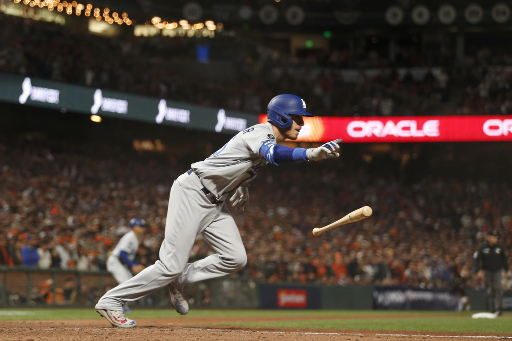 Dodgers beat Giants 2-1 in playoff thriller, advance to NLCS