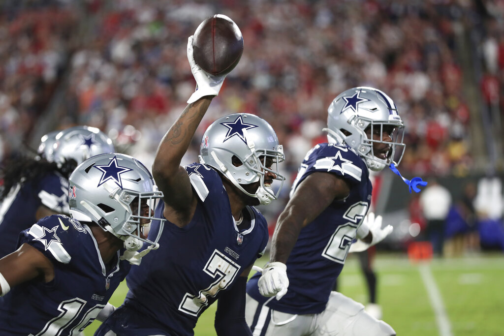 Tom Brady throws for 379 yards, 4 TDs, Bucs beat Cowboys 31-29 – The Denver  Post