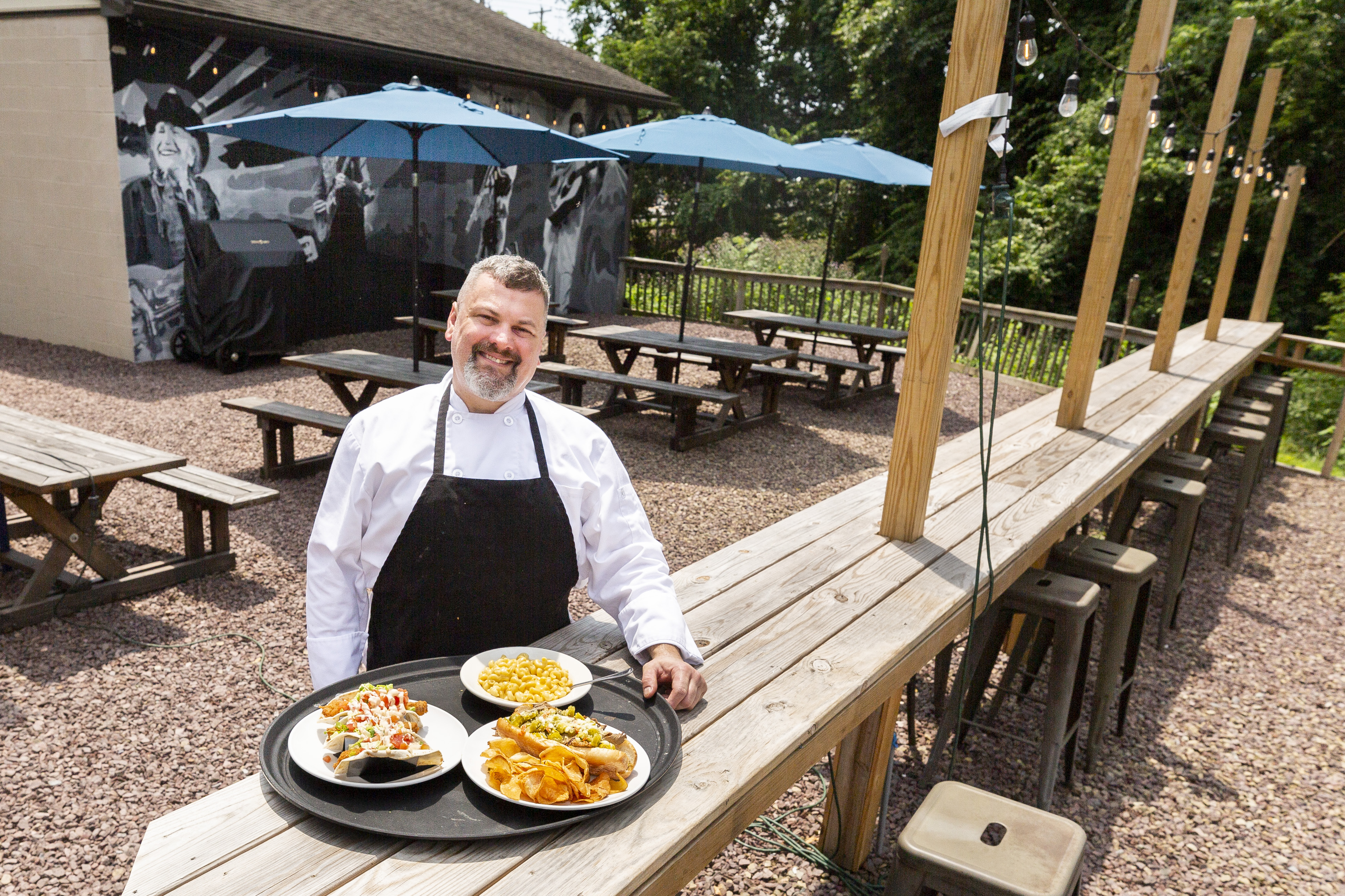 Outdoor Dining!, Our outdoor dining is available all around the center for  you to enjoy your #gsplaza eats! Check out our multiple locations: - Door 3  - Shake Shack 