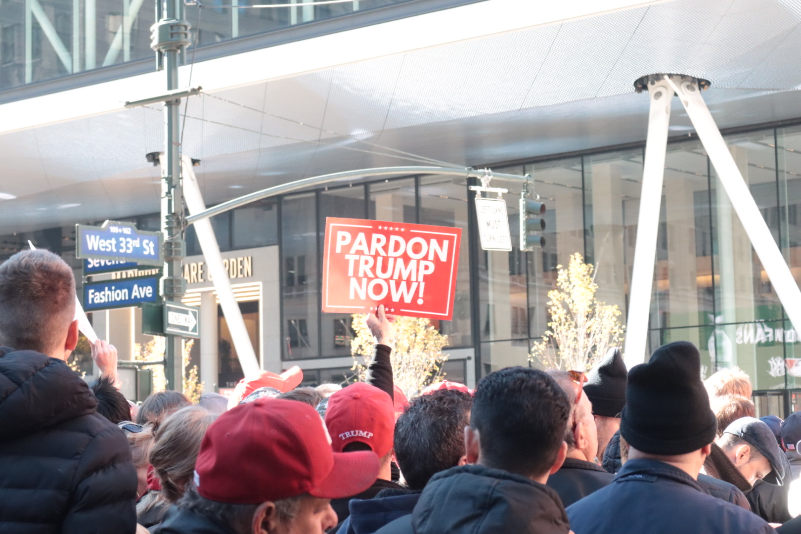 New Yorkers flock to Donald Trump's Madison Square Garden rally ...