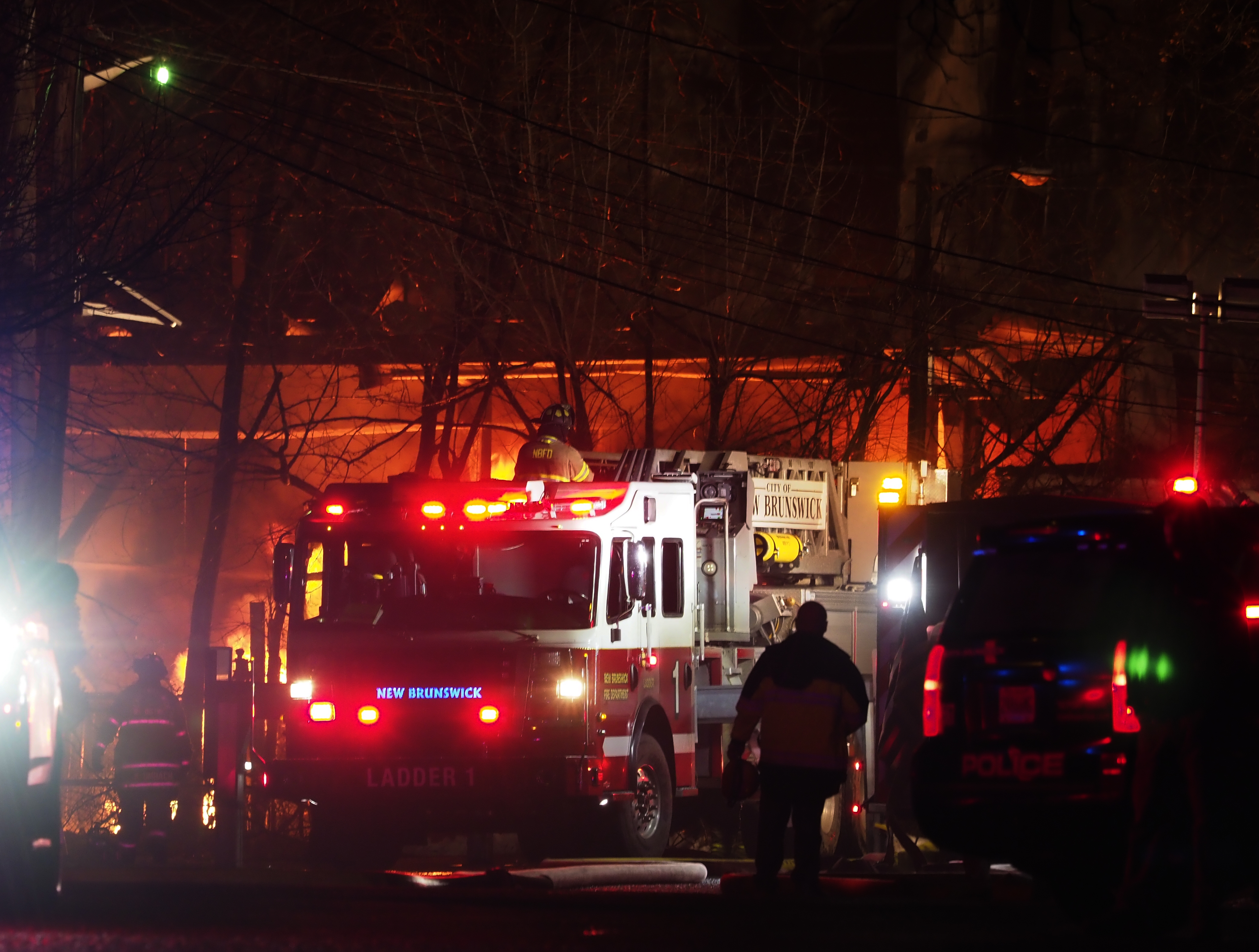 Fire rages through mattress warehouse in North Brunswick - nj.com