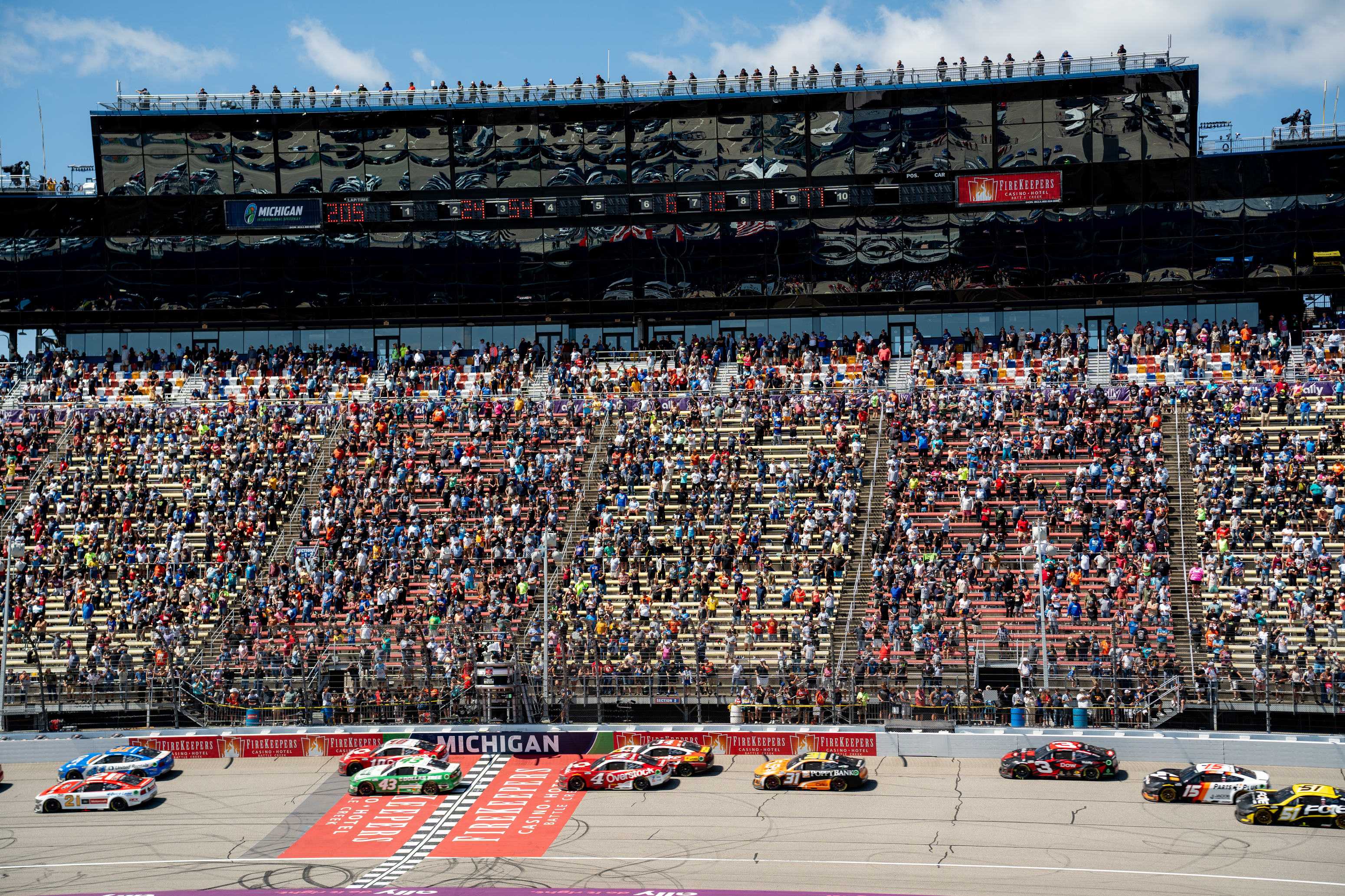 FireKeepers Casino 400: Day two starts at lap 51 - mlive.com