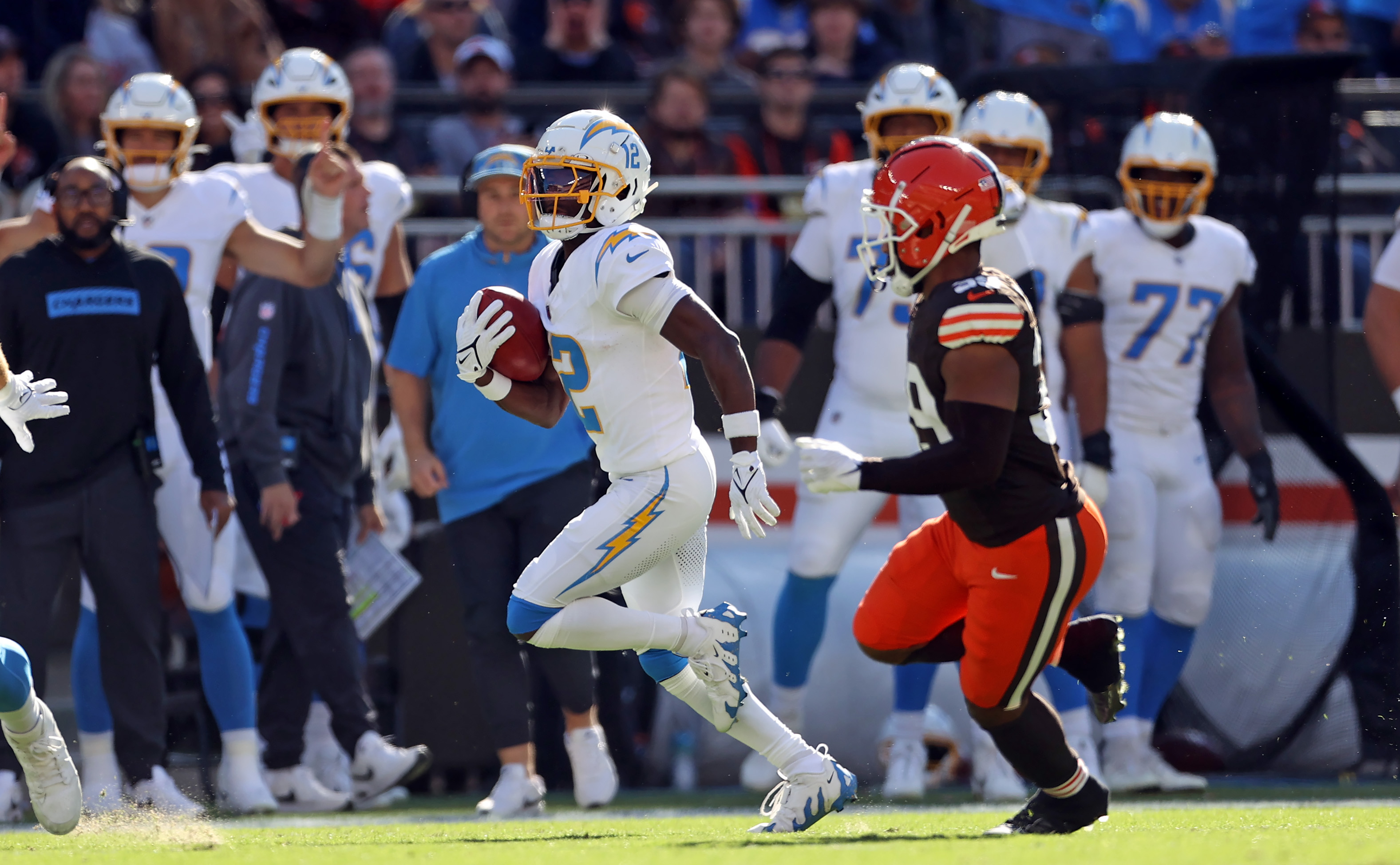 Cleveland Browns defensive mistakes against the Los Angeles Chargers ...