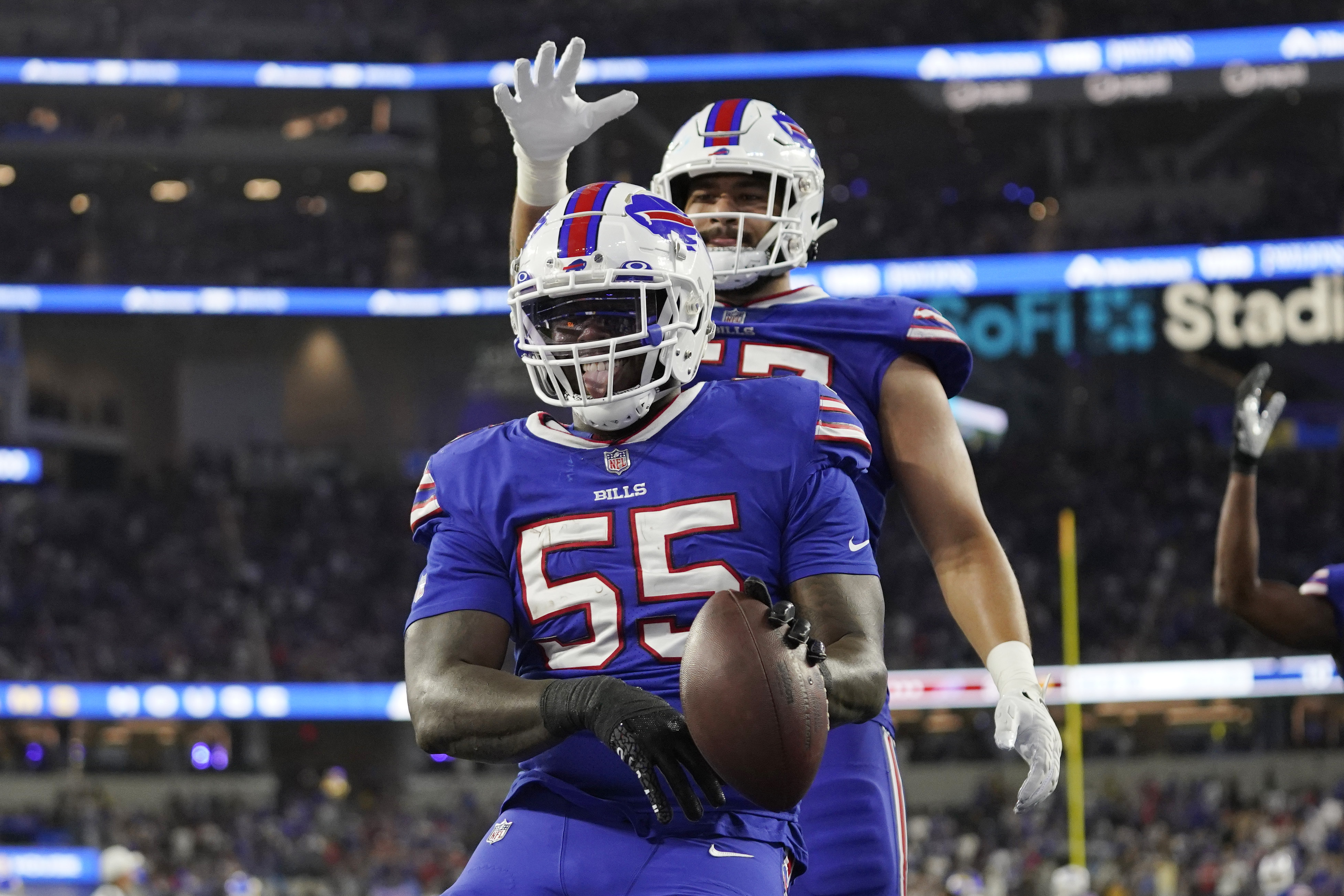 Allen, Diggs dominate as Bills cruise to victory over Titans