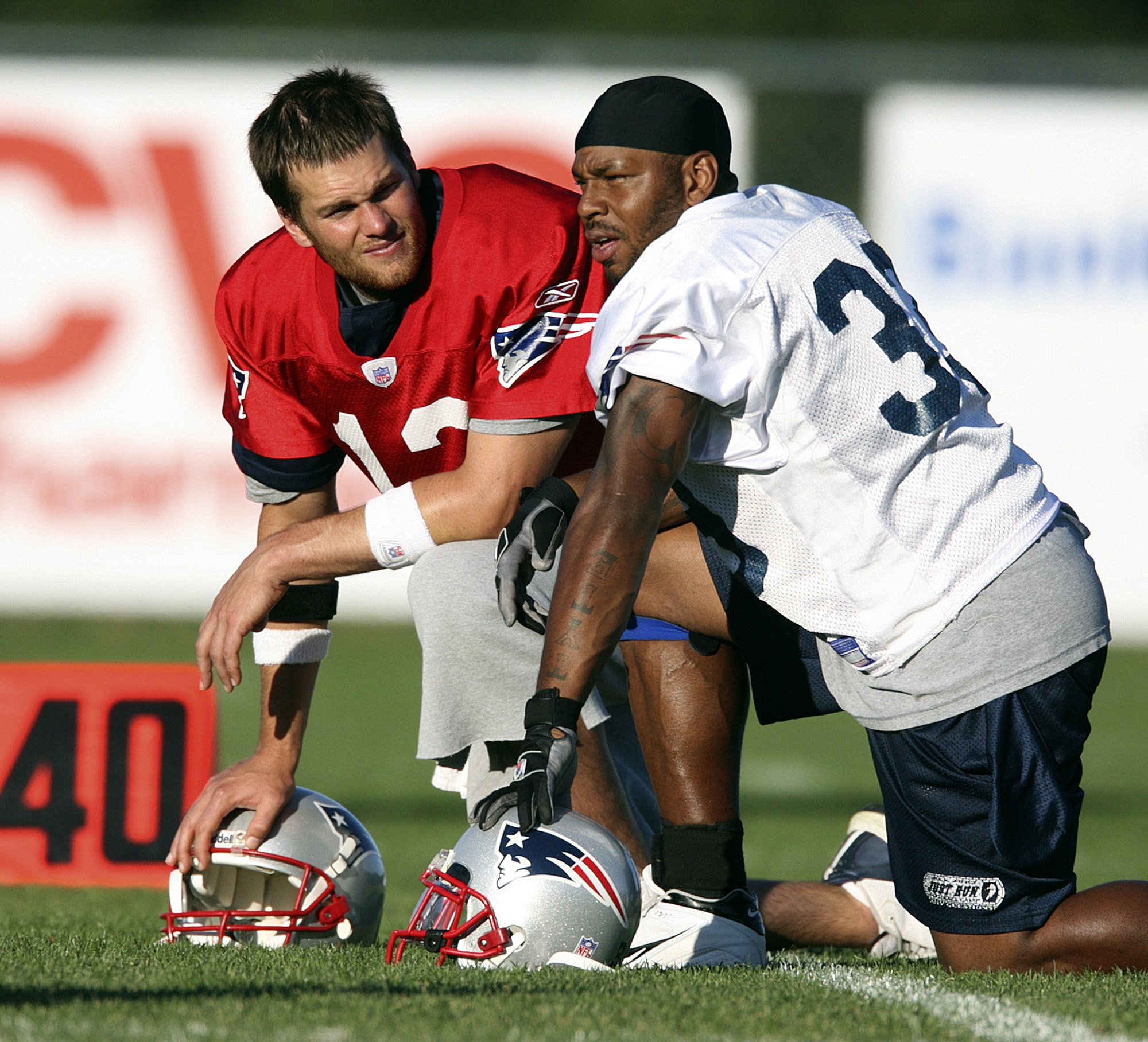 Former Patriots WR gives out celebration dip after beating Tom Brady's Bucs  