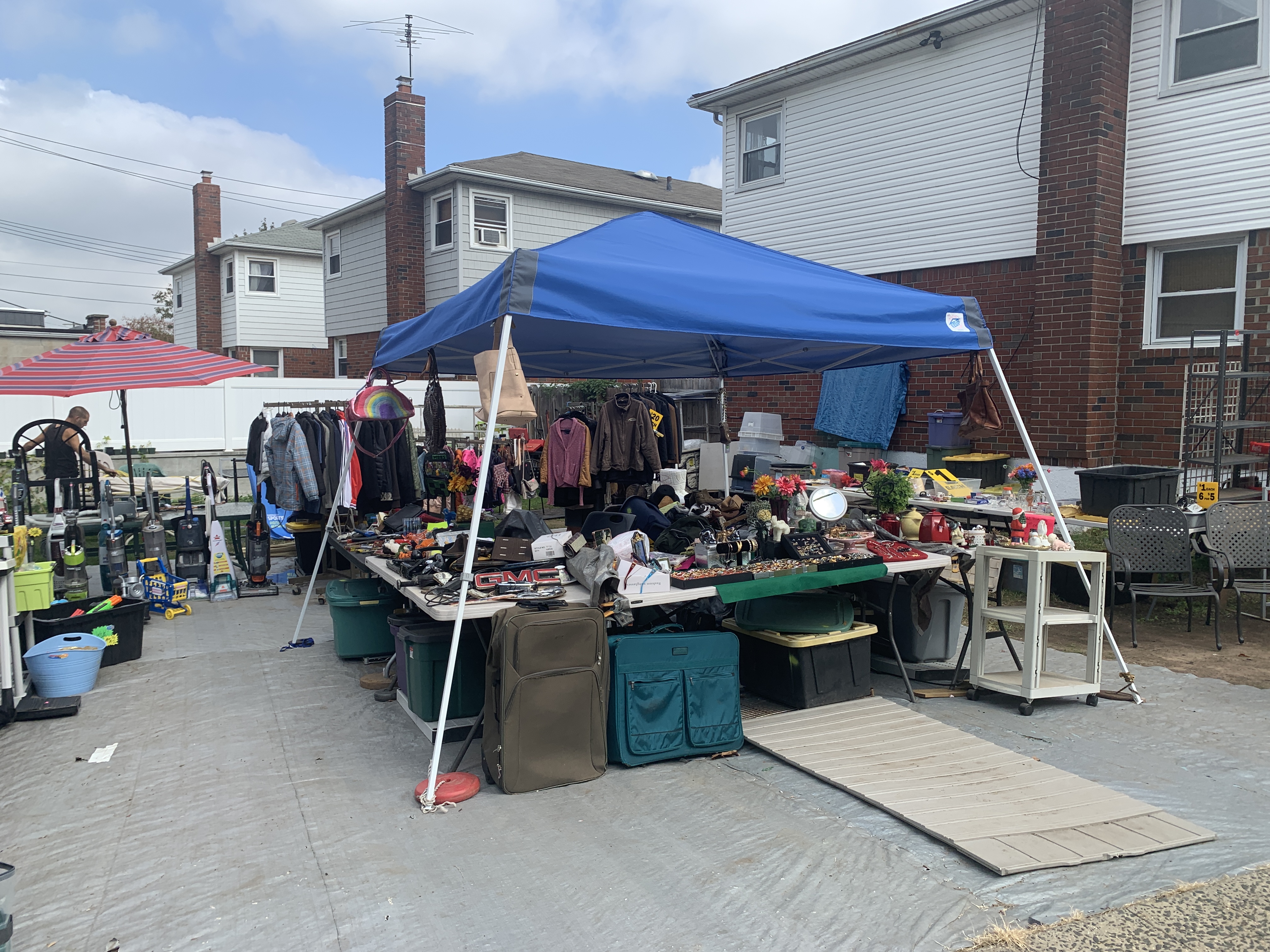 Staten Island large-scale yard sale is 'out of hand,' residents say