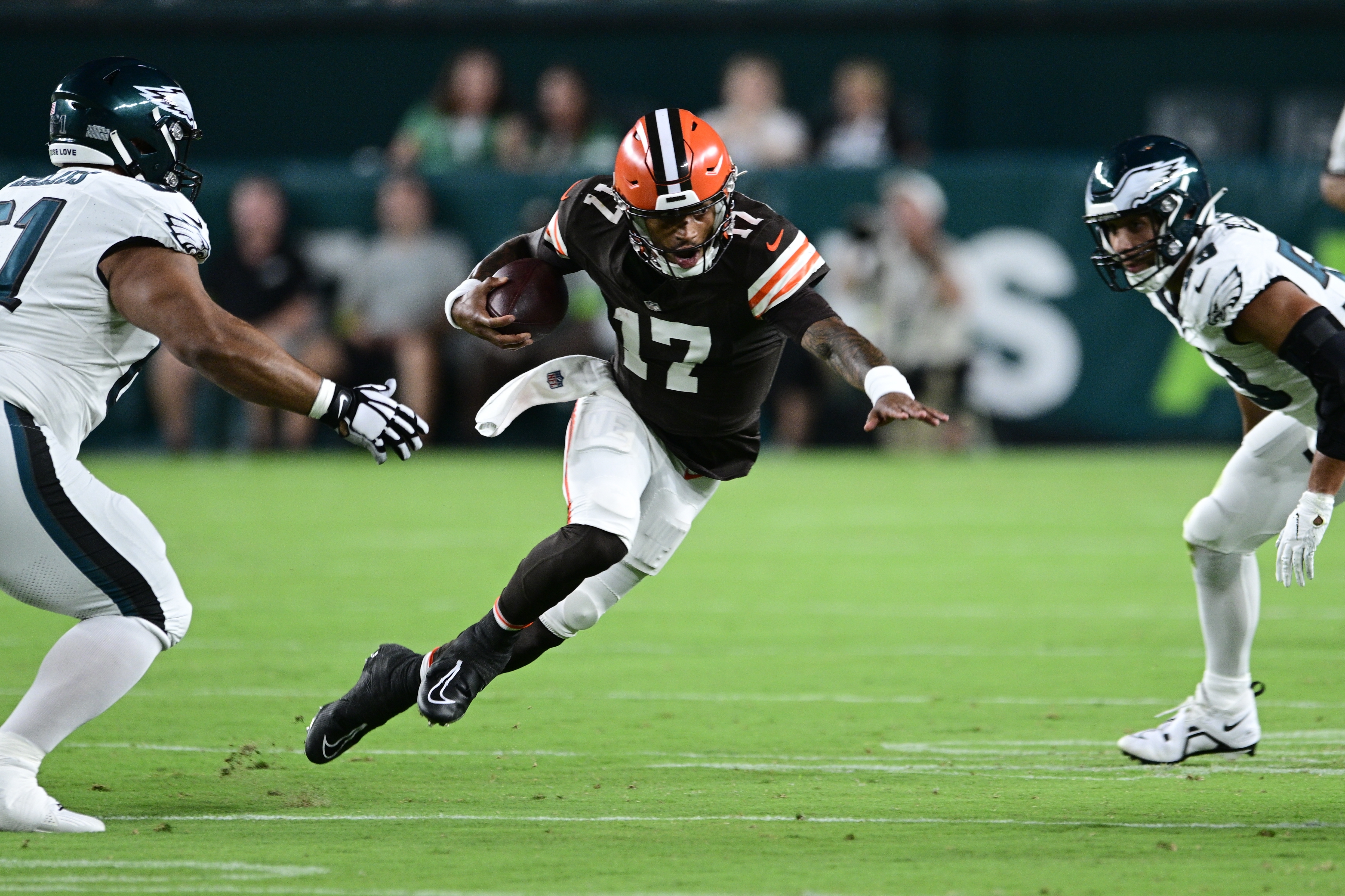 Browns settle for 18-18 tie with Eagles