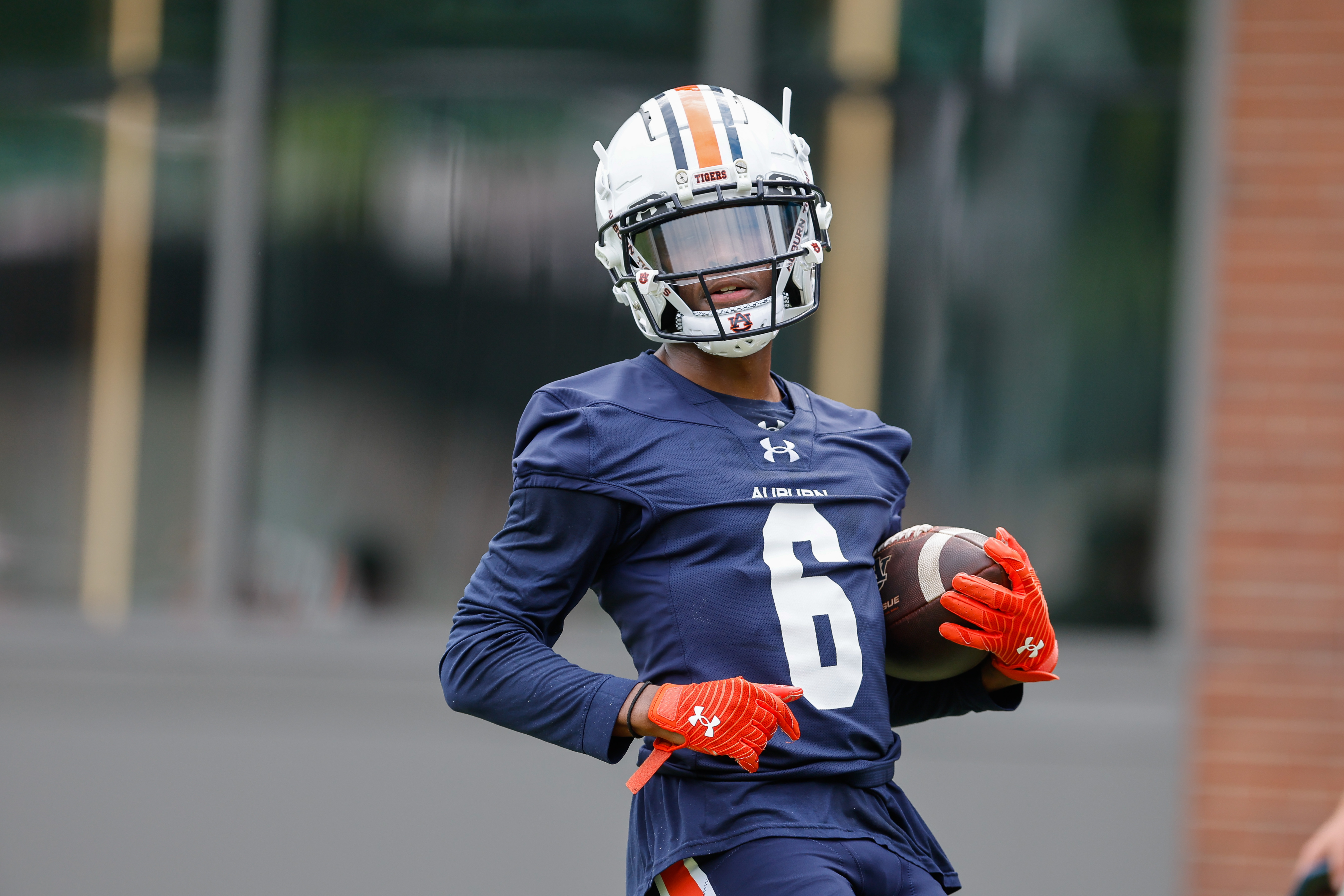 Auburn Football: Social media's reaction to possible uniform change