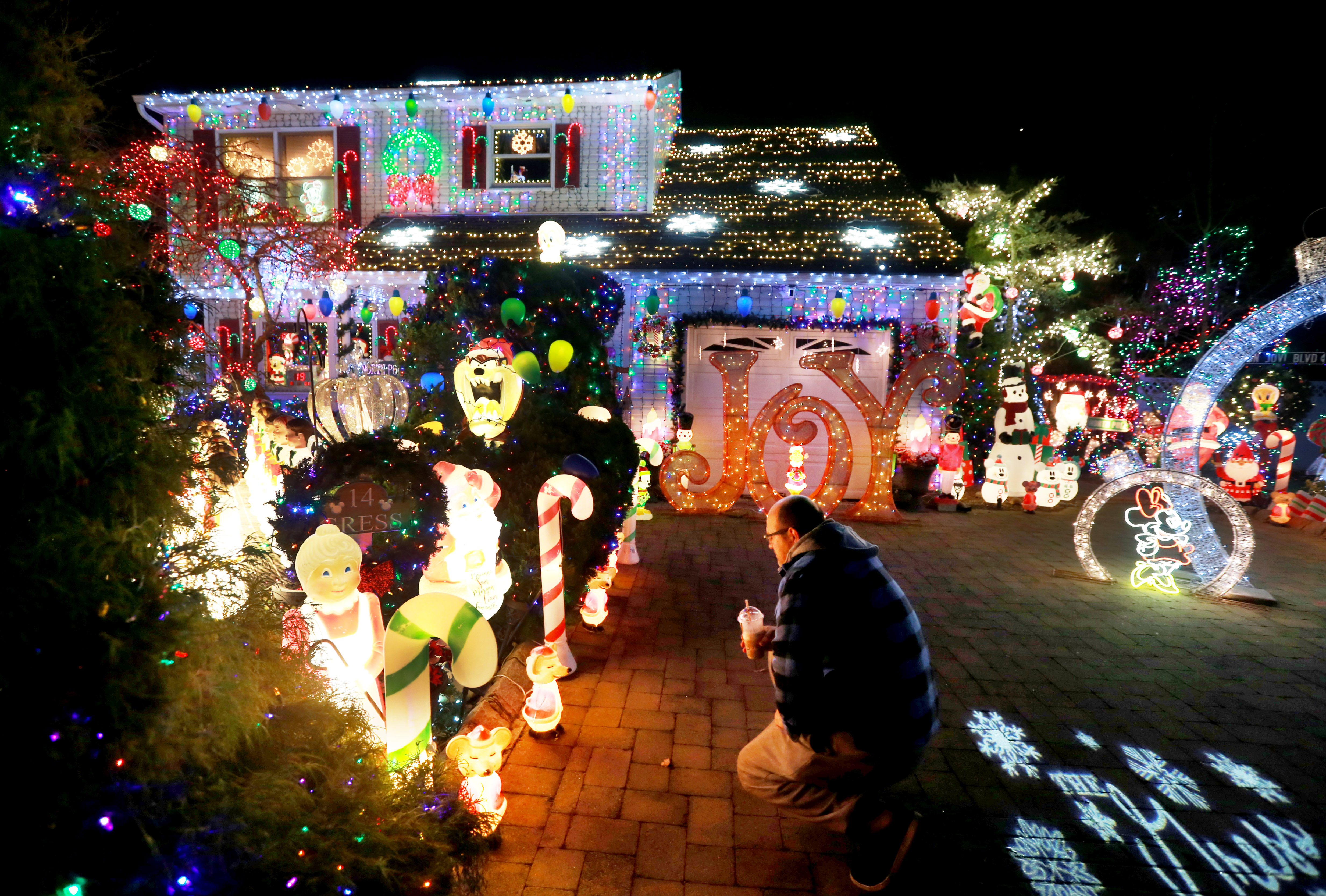 Christmas Lights North Jersey 2022 N.j. House Is Decked Out With More Than 300,000 Lights (Photos) - Nj.com