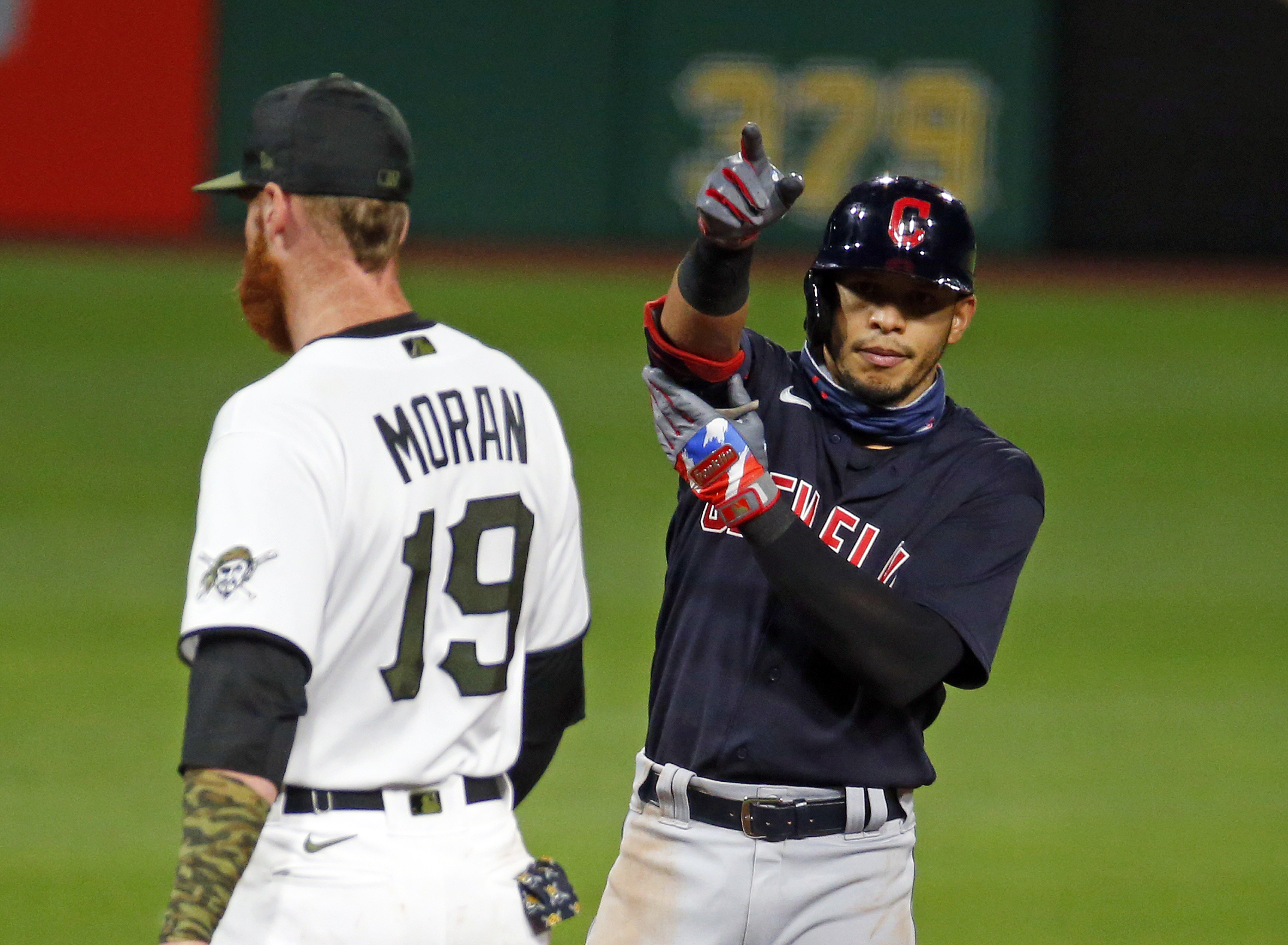 Rajai Davis: It just feels right to rejoin Cleveland Indians