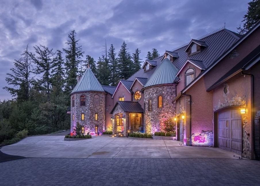 Blackberry Castle - oregonlive.com