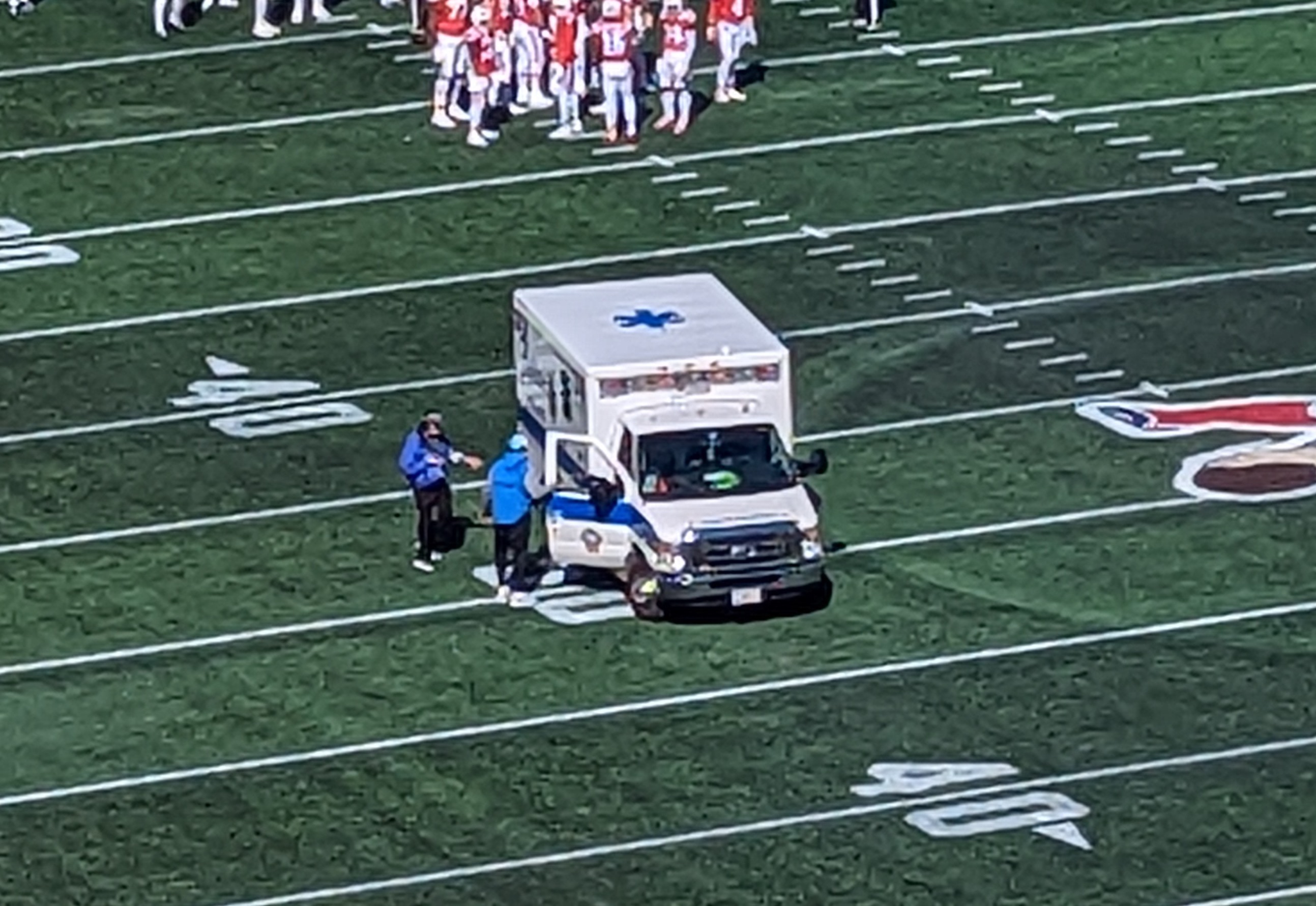 Saivion Smith Taken Off In An Ambulance After Neck Injury – OutKick