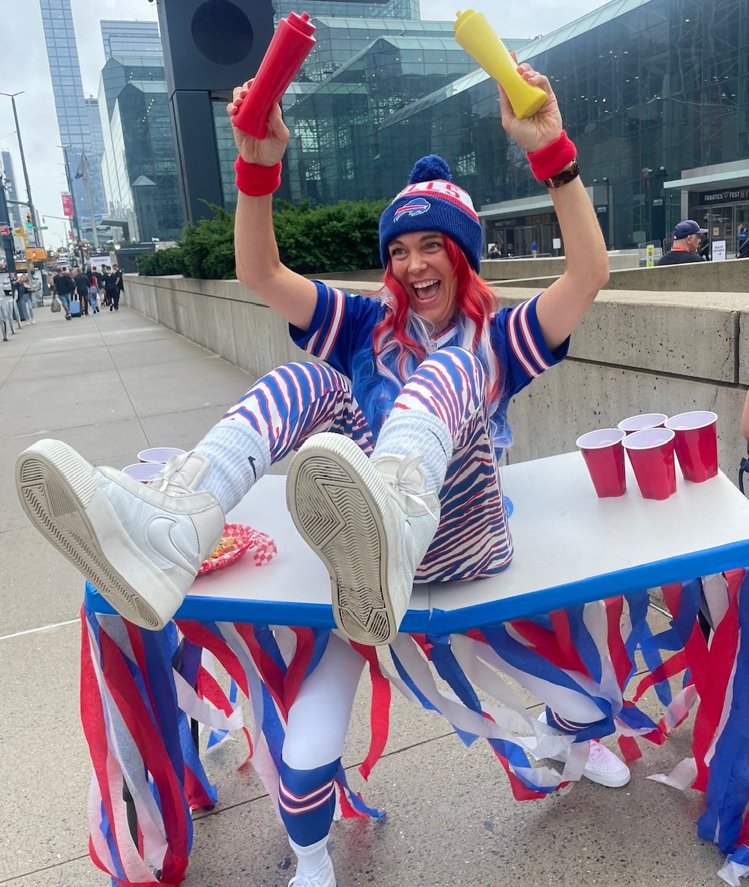 Buffalo Bills fan wins once-in-a-lifetime prize at Fanatics Fest -  syracuse.com