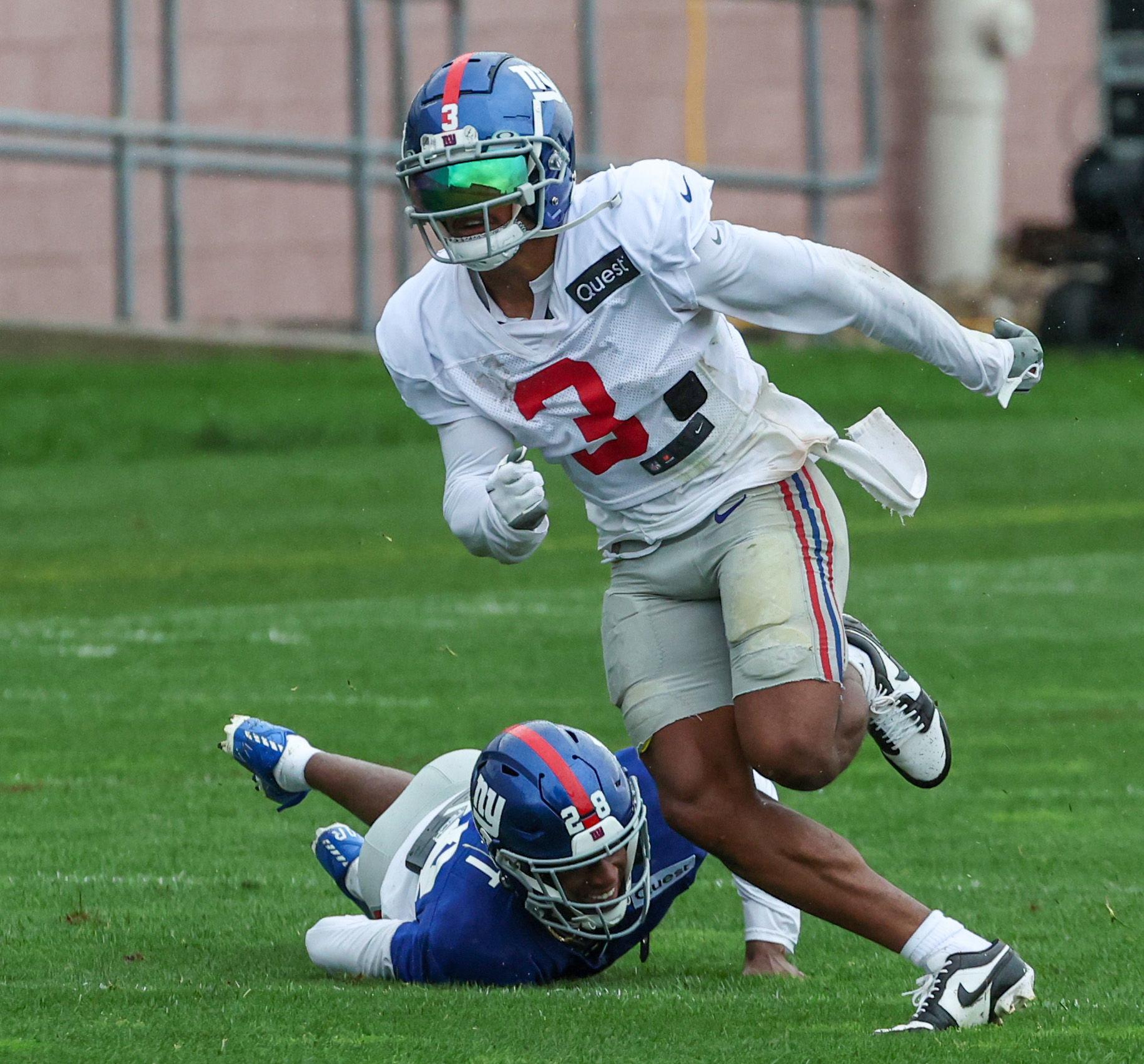 Pay cut gives Darius Slayton last chance to salvage Giants career