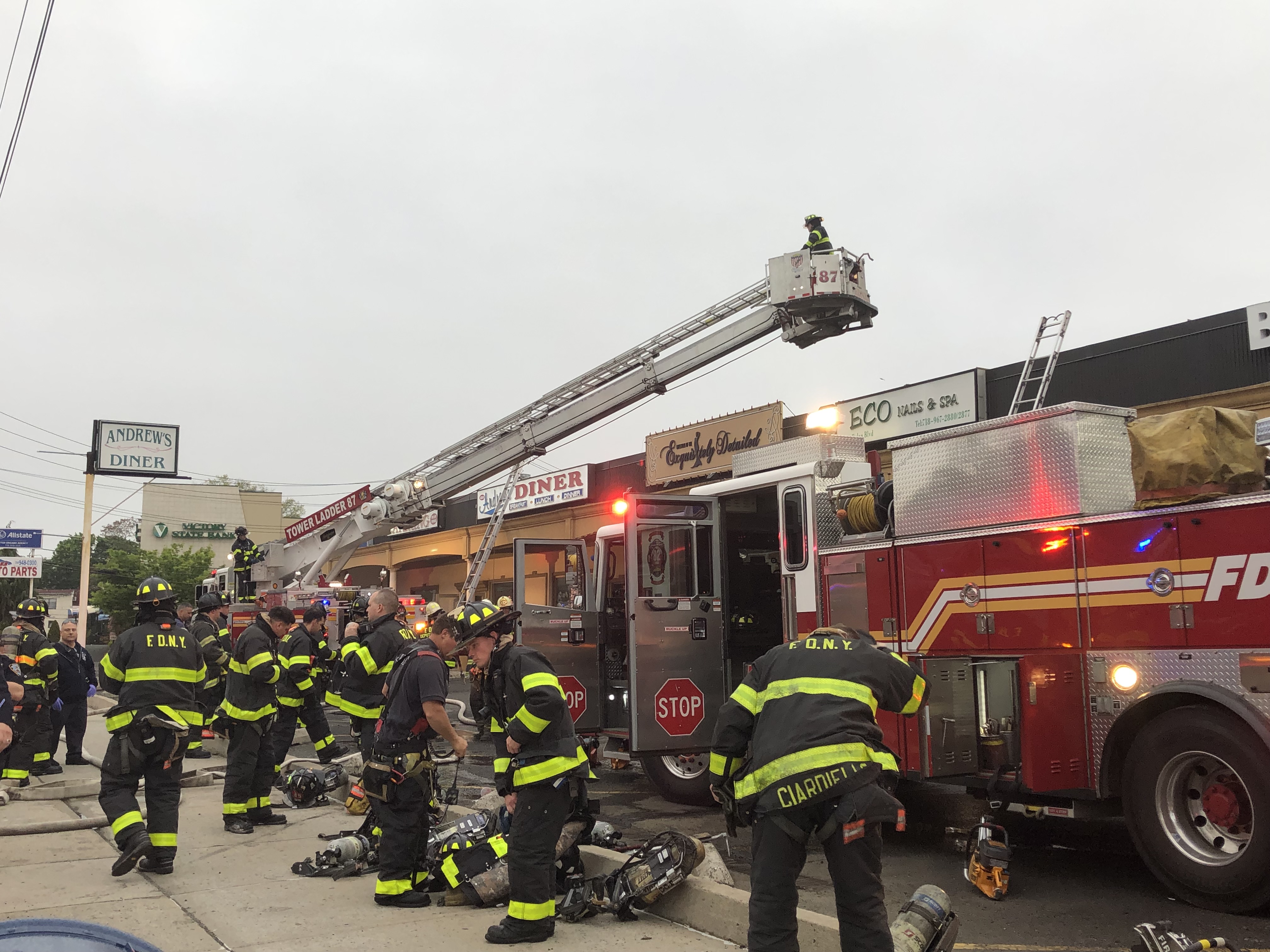 FDNY on scene of fire at strip mall in Great Kills - silive.com
