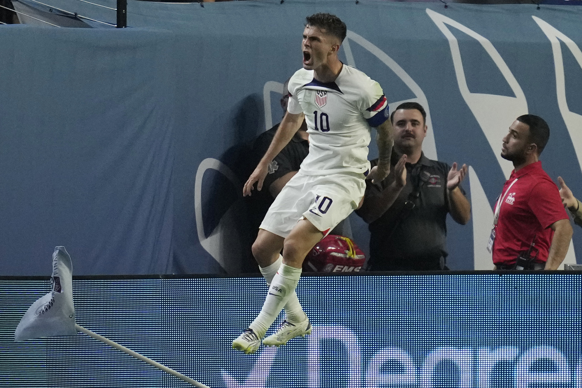 Pennsylvania native Christian Pulisic becomes most expensive U.S. soccer  player ever