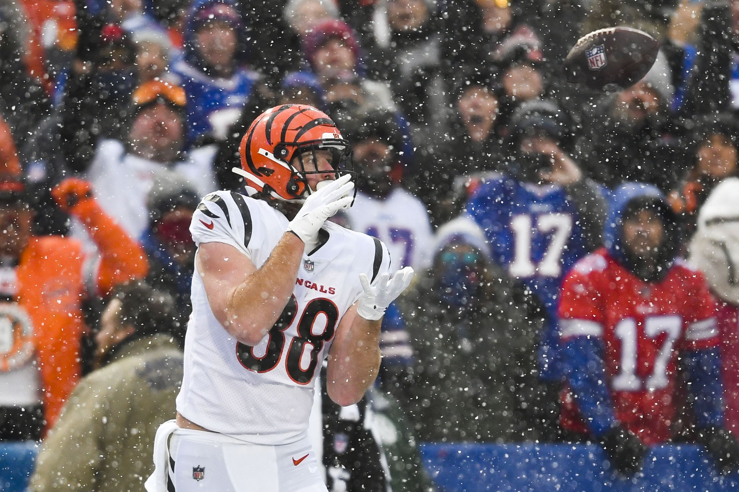 Buffalo Bills linebacker A.J. Klein (52) warms up before an NFL divisional  round playoff football game Sunday, Jan. 22, 2023, in Orchard Park, NY. (AP  Photo/Matt Durisko Stock Photo - Alamy