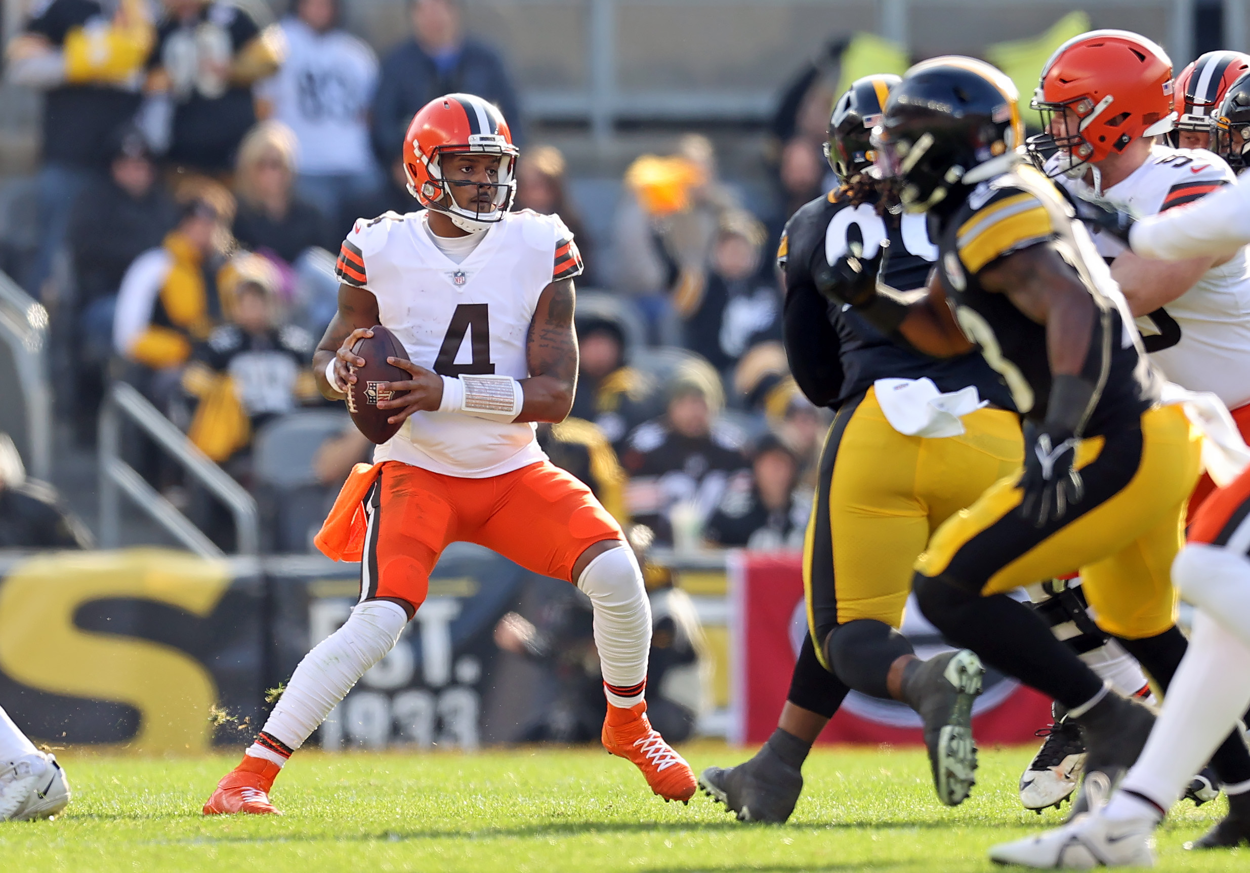 Browns win final game without Deshaun Watson, but what will their identity  be with him? - Ashley Bastock 