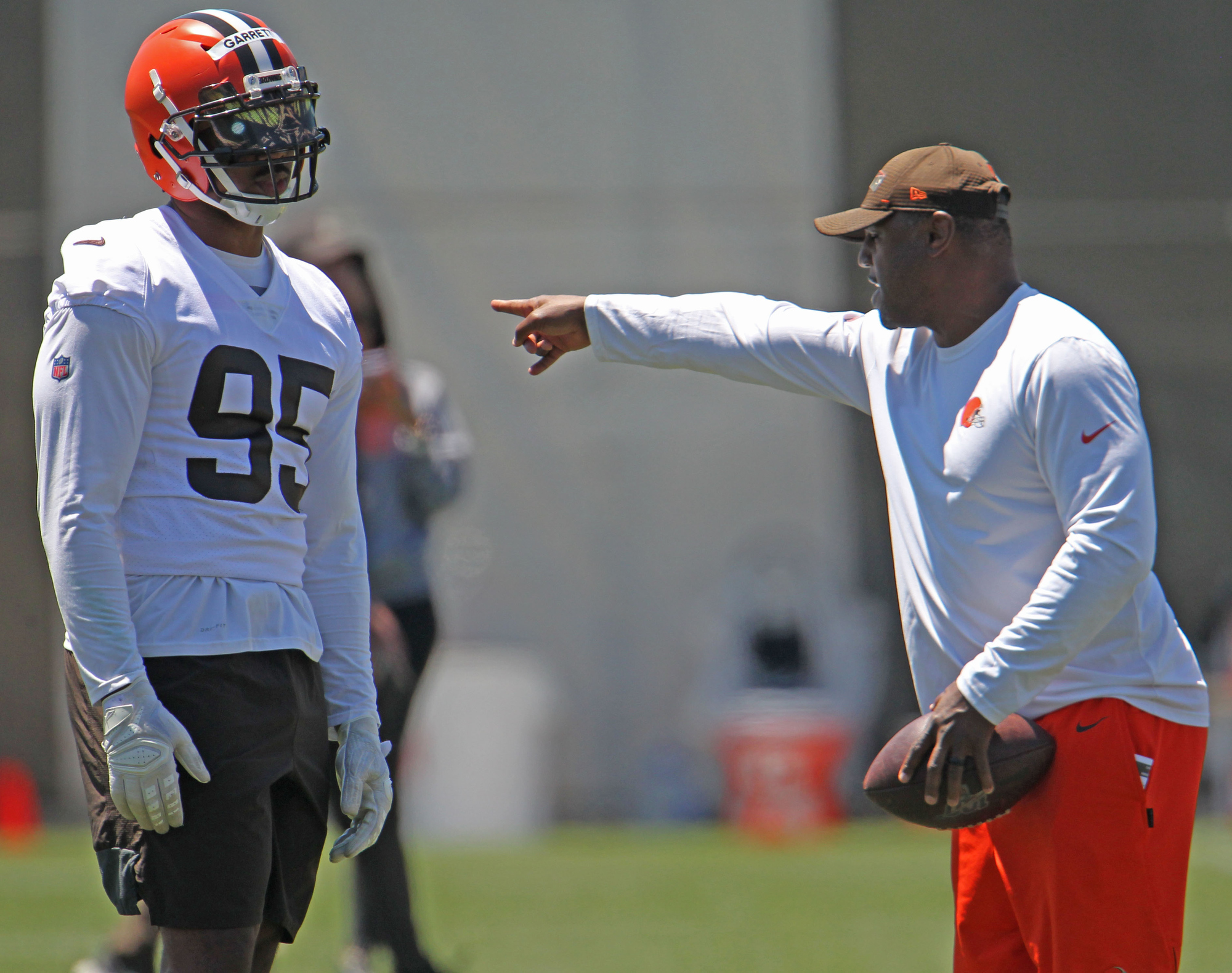 Browns defensive coordinator Joe Woods, on the hot seat for 30 years, has  all the pieces in place for his defense 