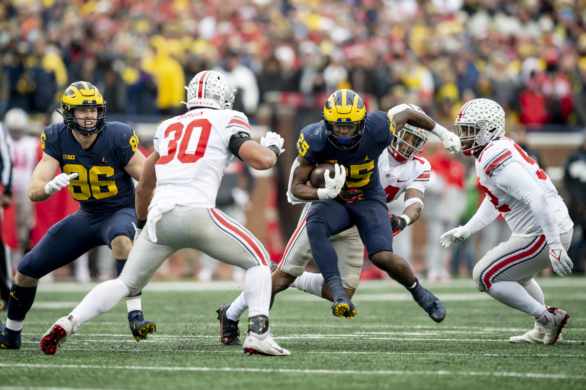 Michigan snap counts, PFF grades: Pass game struggles but defense locks  down Bowling Green 