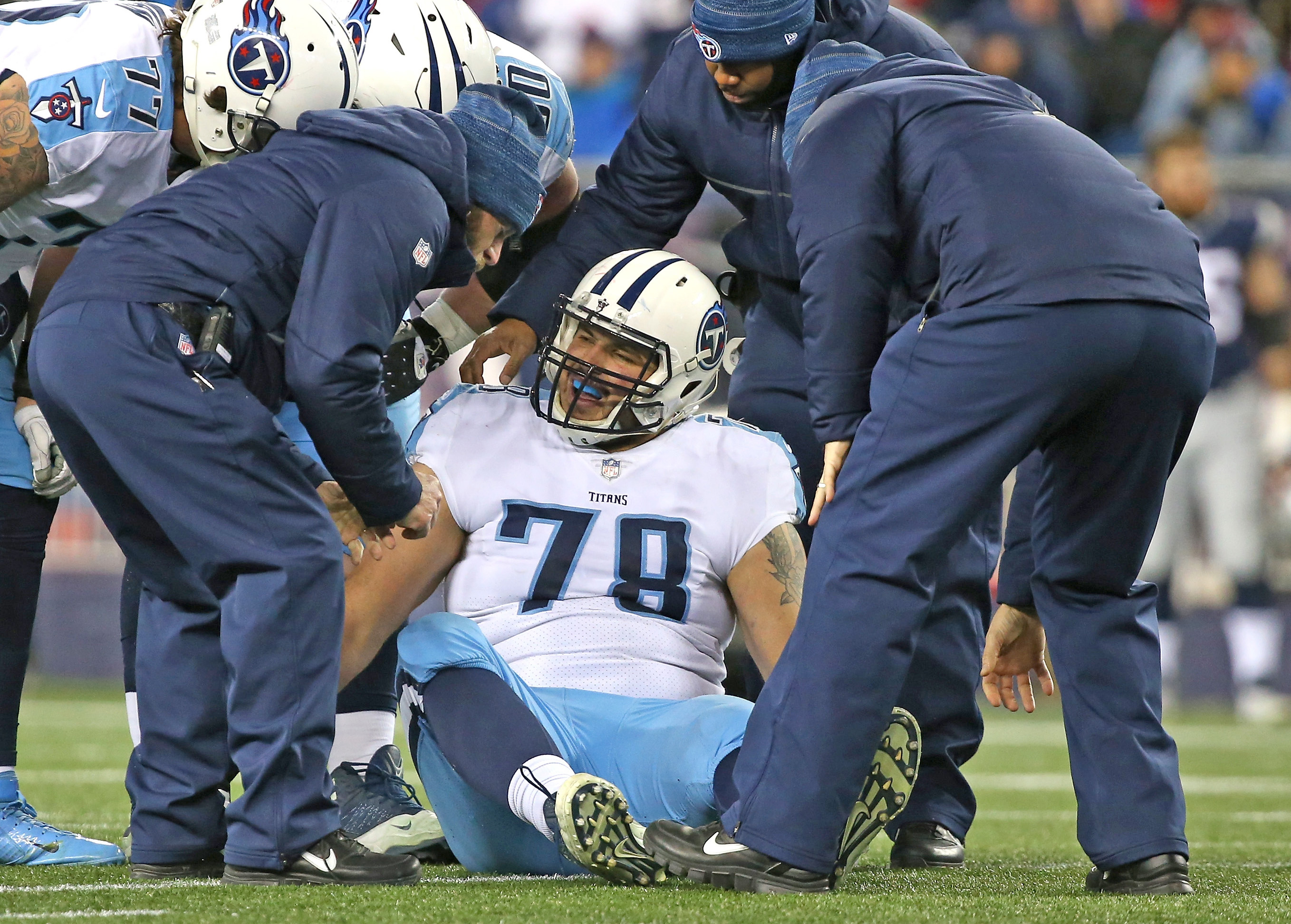 Cleveland Browns offensive tackle Jack Conklin (78) gets set on