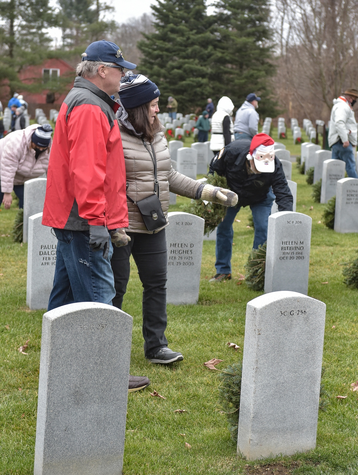 Wreaths Across America at Veterans Memorial Cemetery in Agawam ...