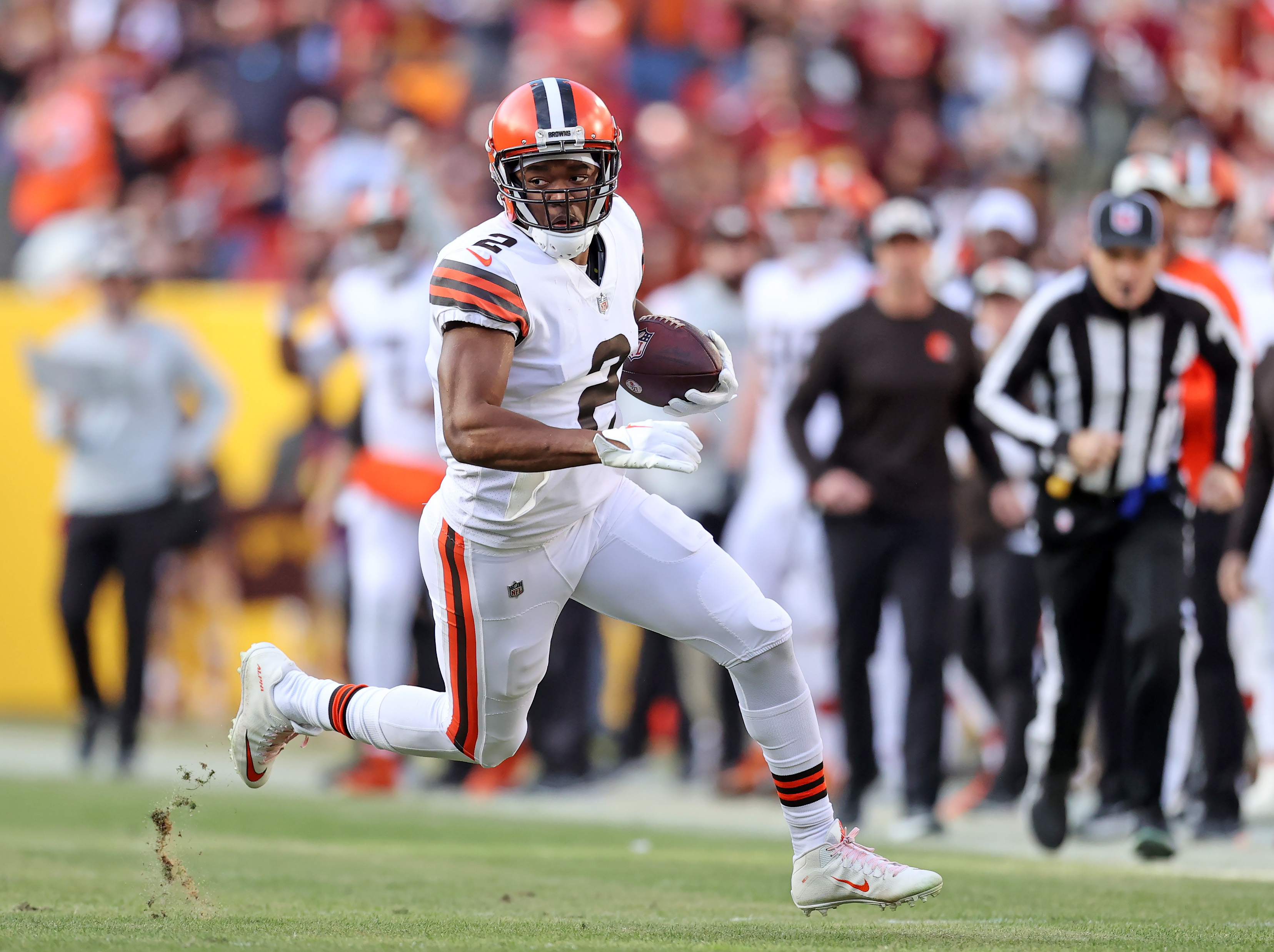 Houston, Texas, USA. 4th Dec, 2022. Cleveland Browns wide receiver Amari  Cooper (2) is tackled after a catch during an NFL game between the Houston  Texans and the Cleveland Browns on Dec.